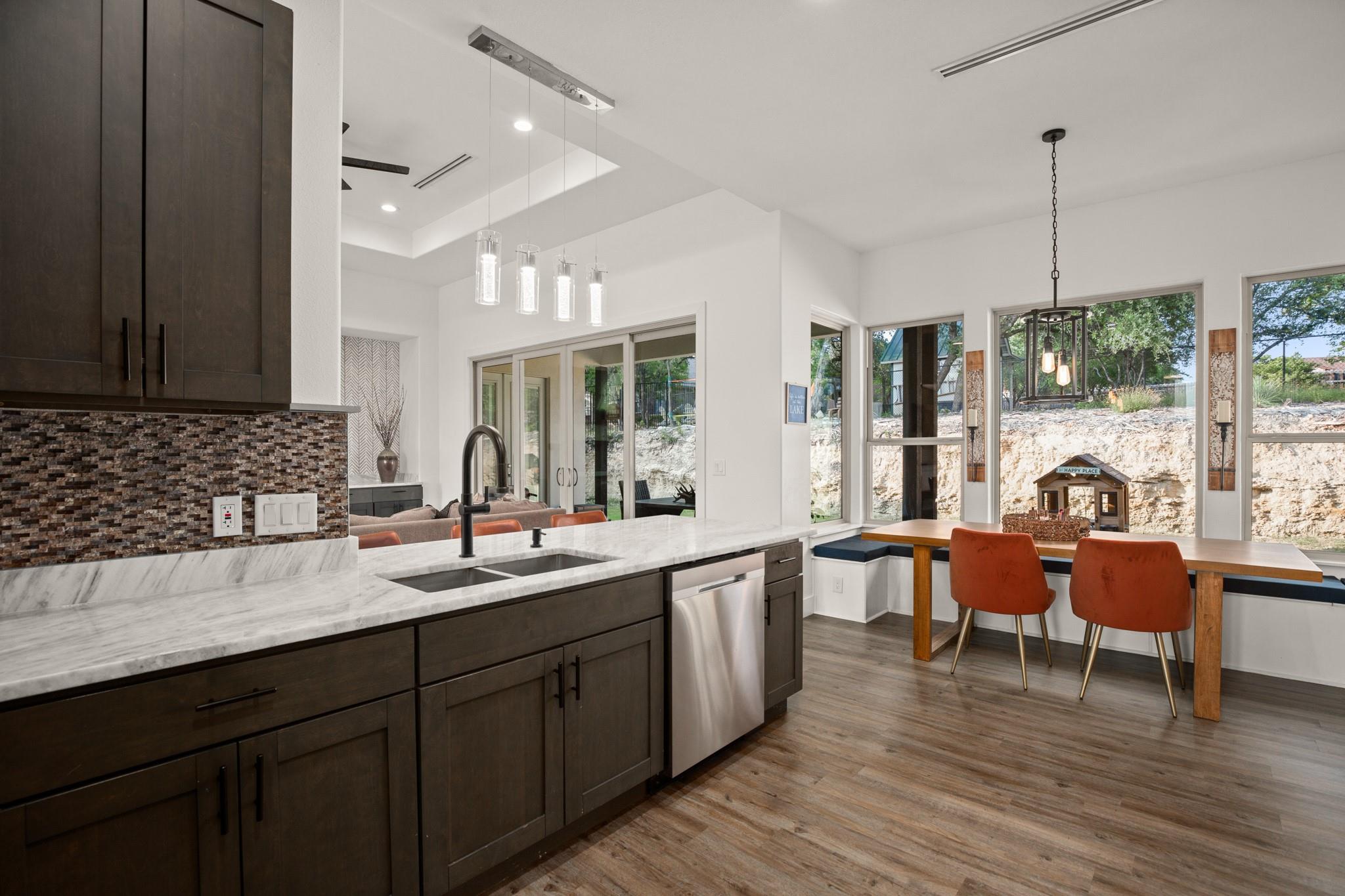 4216 Hillside Dr, Lago Vista, TX 78645