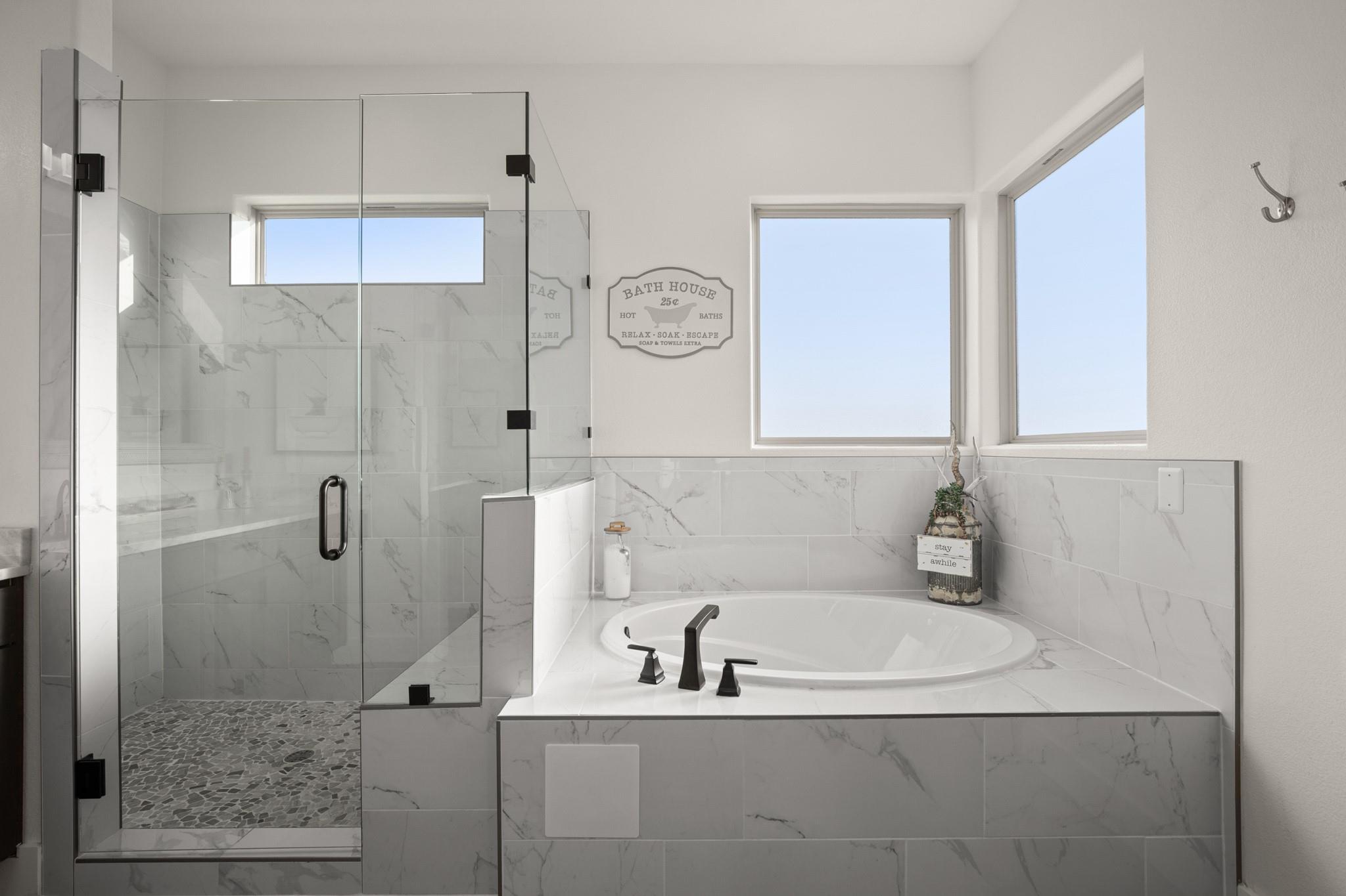 4216 Hillside Dr, Lago Vista, TX 78645