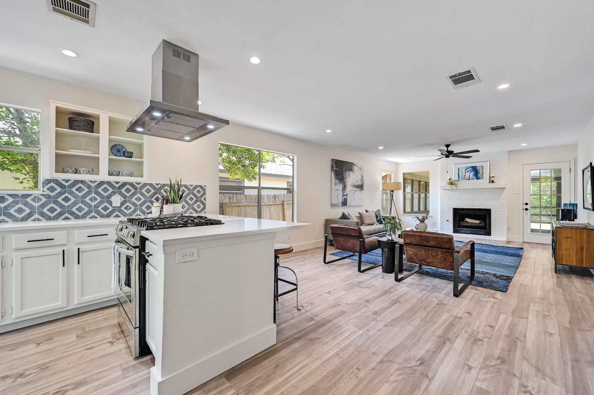 10612 Watchful Fox Dr, Austin, TX 78748