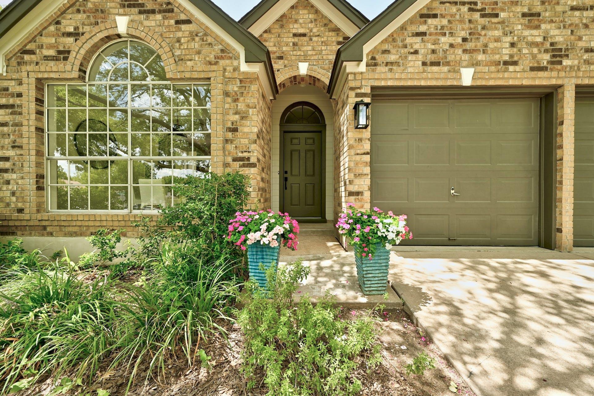 10612 Watchful Fox Dr, Austin, TX 78748