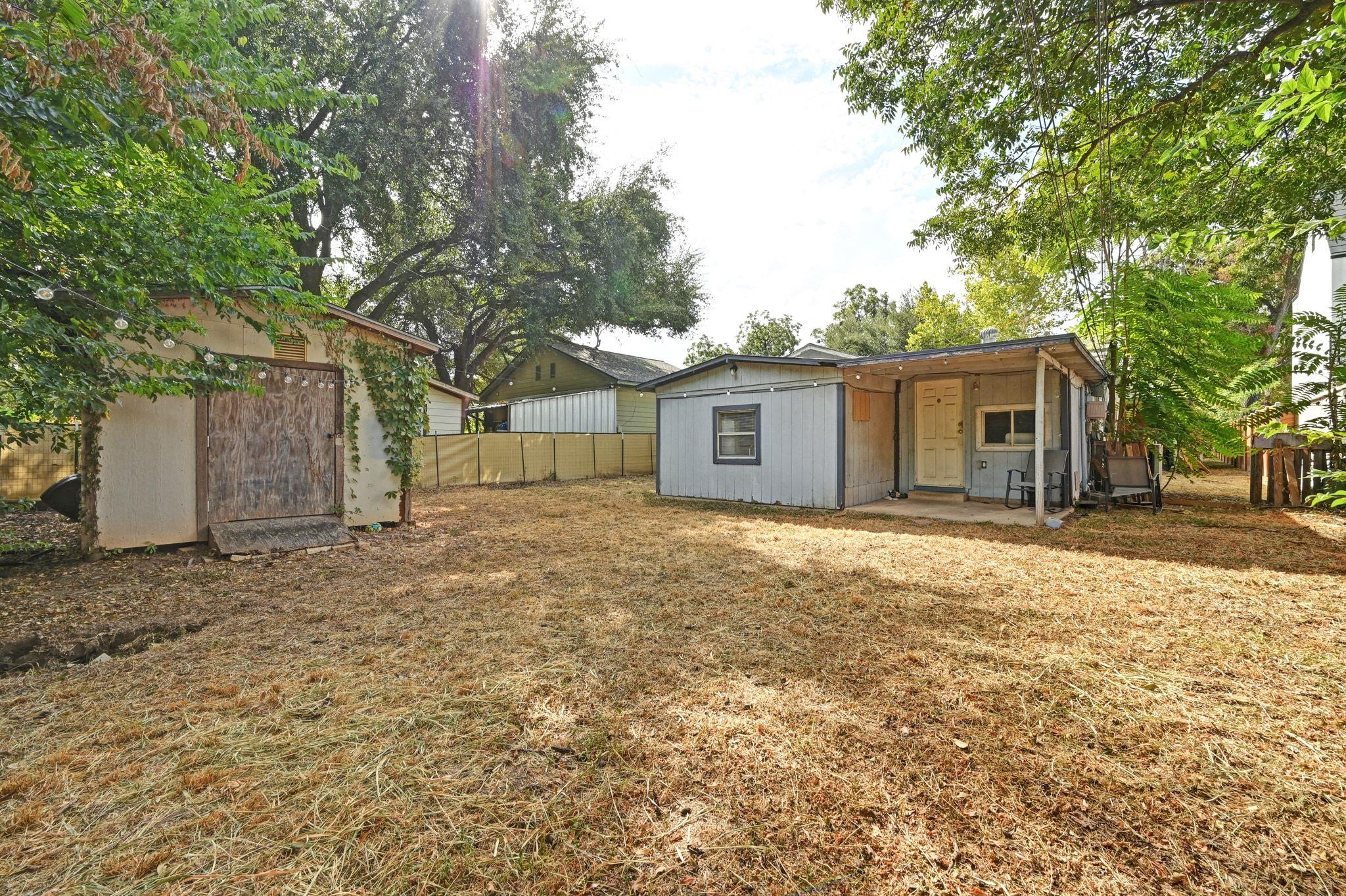 1706 Riverview St # B, Austin, TX 78702