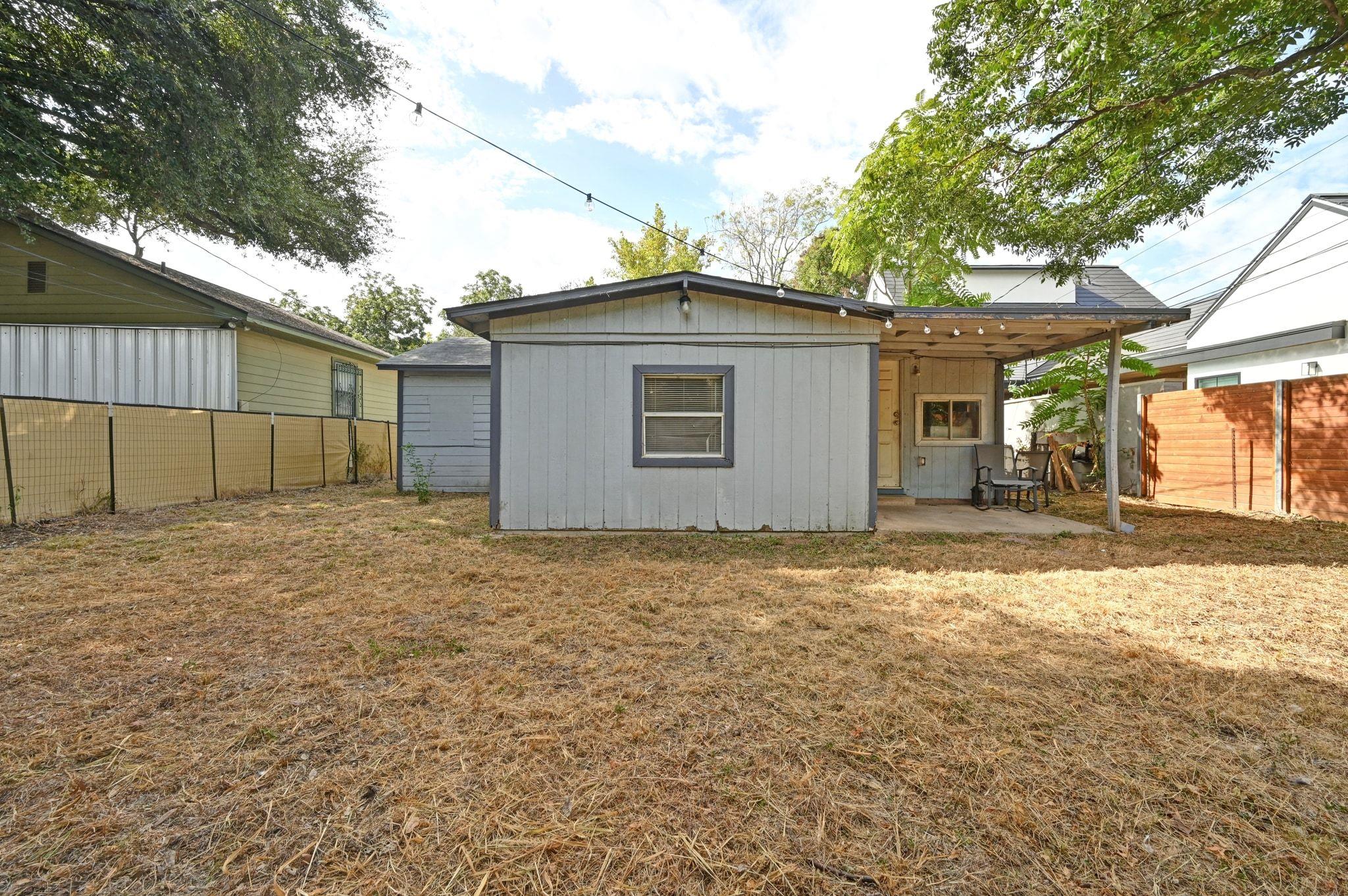 1706 Riverview St # B, Austin, TX 78702