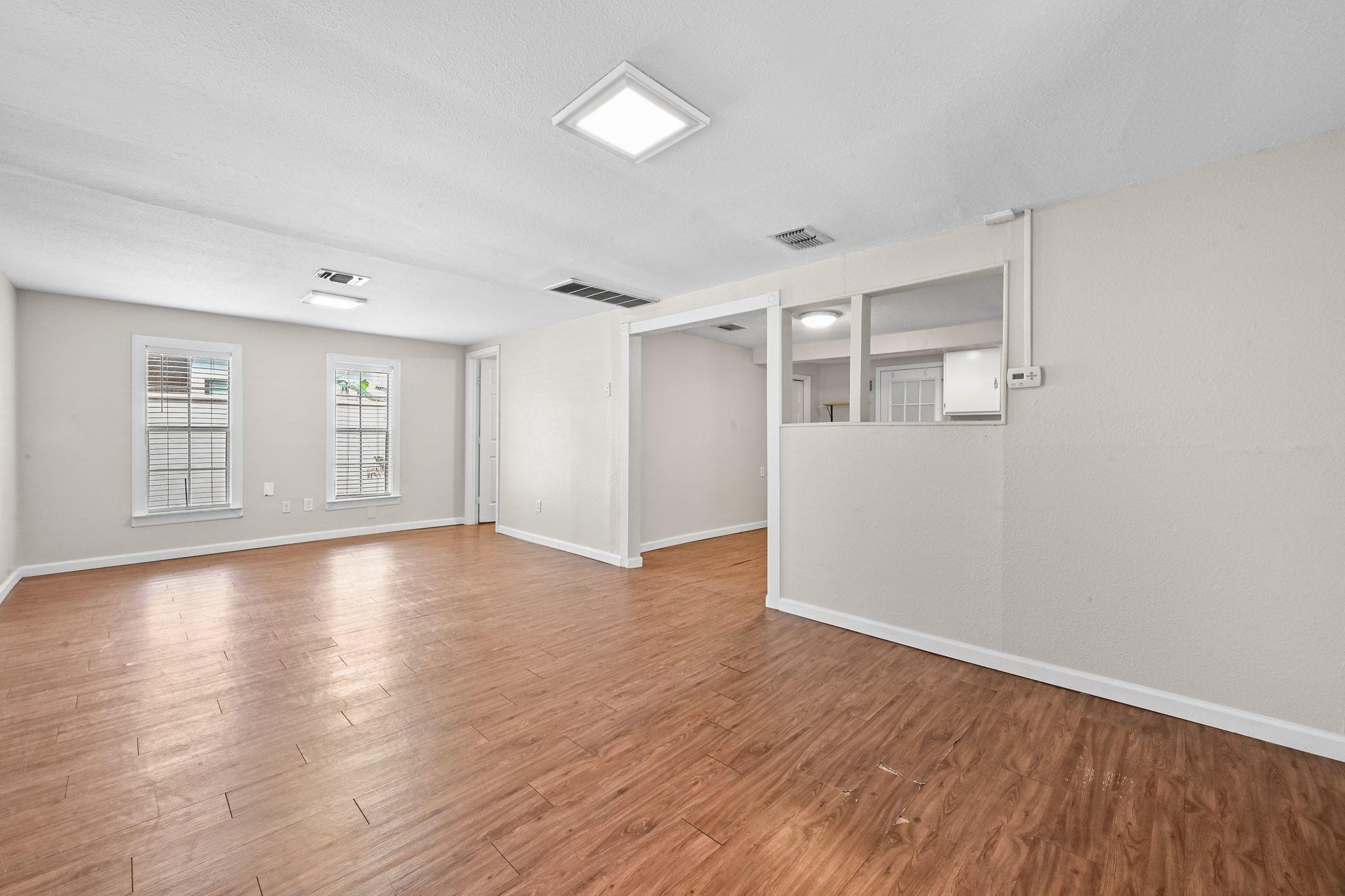 1706 Riverview St # B, Austin, TX 78702