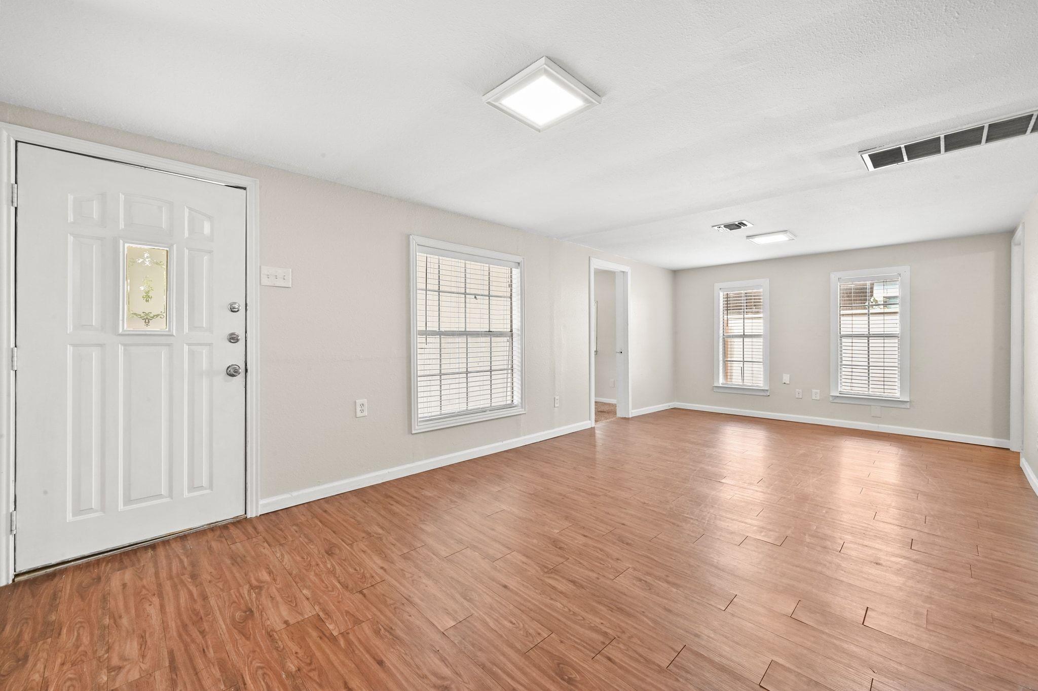 1706 Riverview St # B, Austin, TX 78702