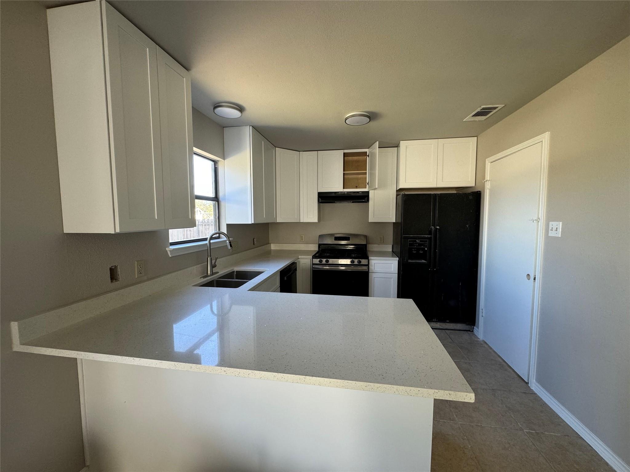 1106 York Castle Dr, Pflugerville, TX 78660