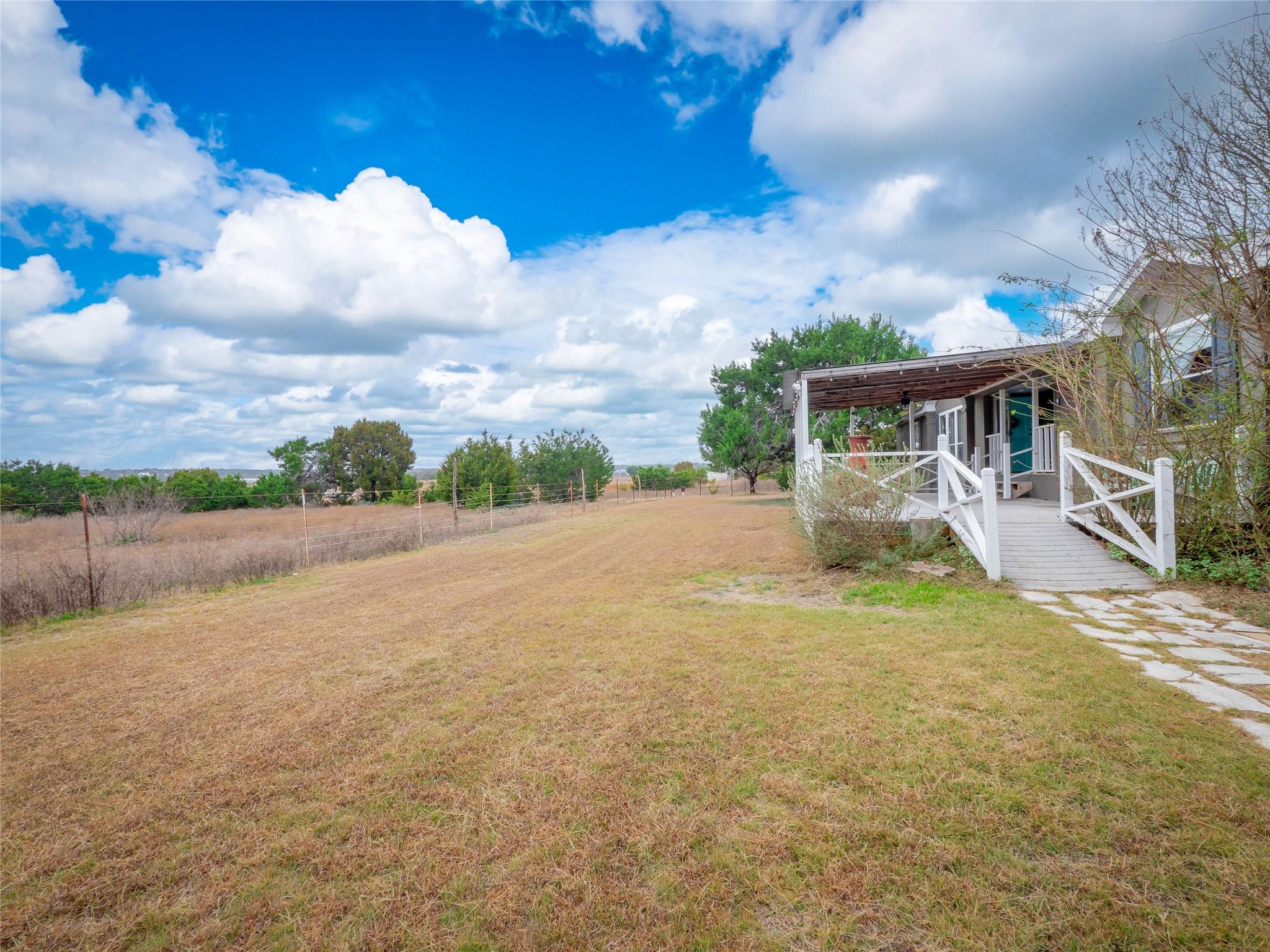 635 Ramms Dr, Florence, TX 76527