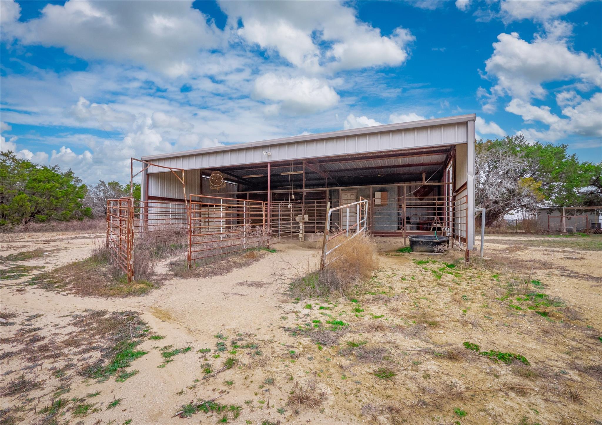 635 Ramms Dr, Florence, TX 76527