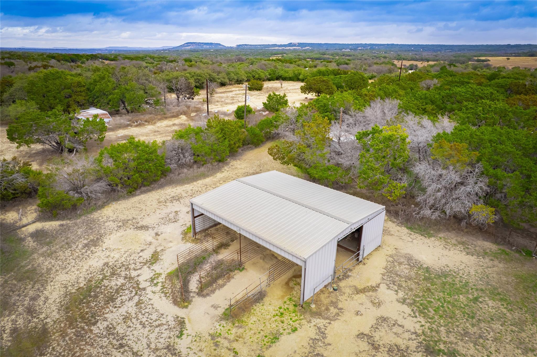 635 Ramms Dr, Florence, TX 76527