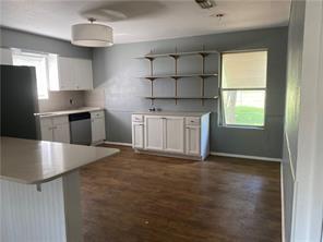 1001 W Haynie St, Llano, TX 78643