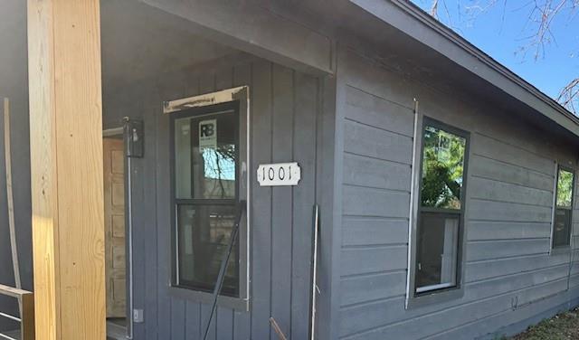 1001 W Haynie St, Llano, TX 78643