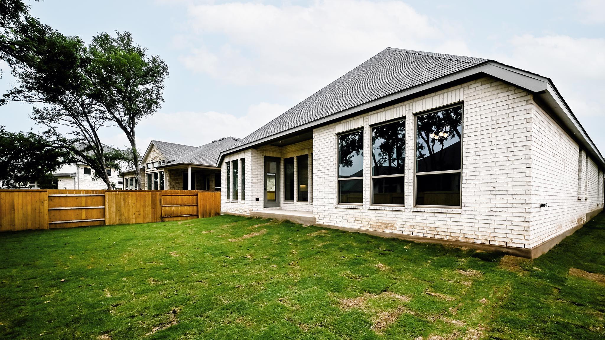 150 Lily Pad Ln, Kyle, TX 78640