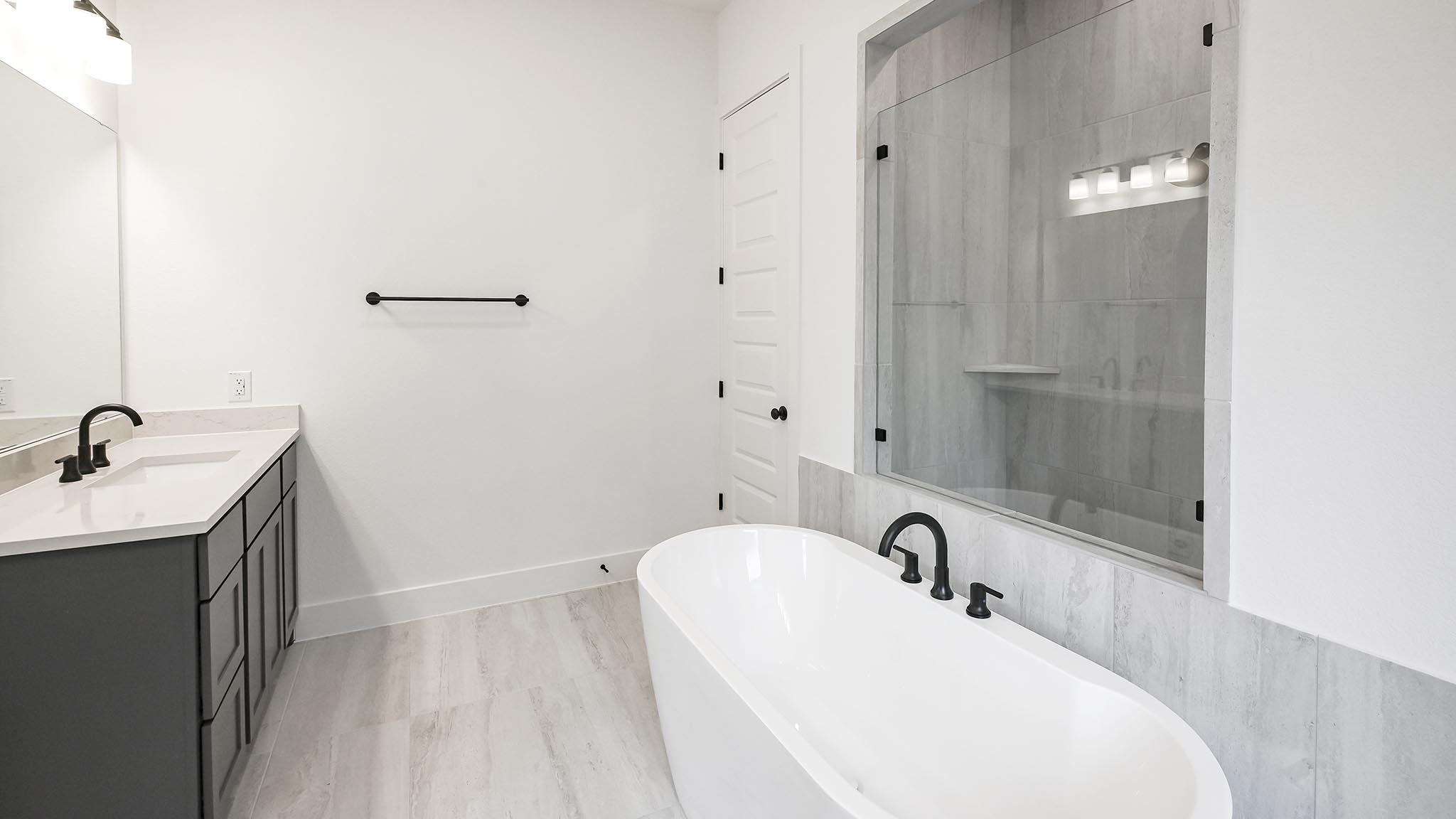 150 Lily Pad Ln, Kyle, TX 78640