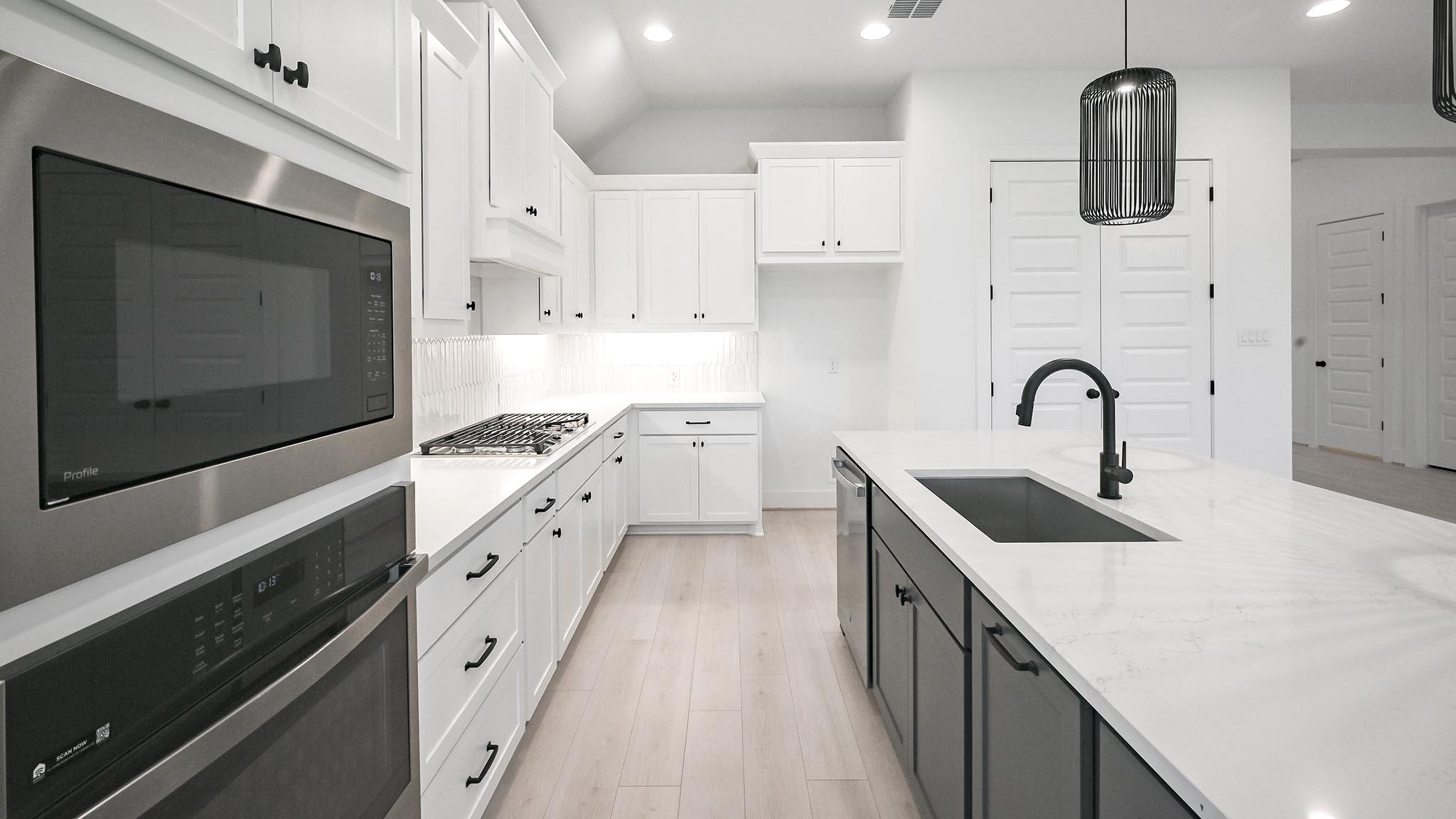 150 Lily Pad Ln, Kyle, TX 78640