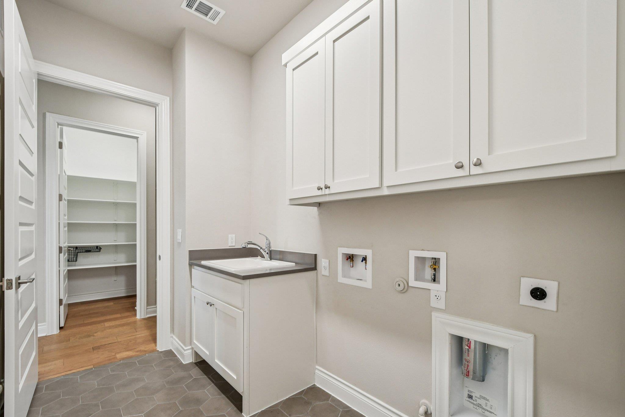 19500 Tranquility Falls Path, Lago Vista, TX 78645