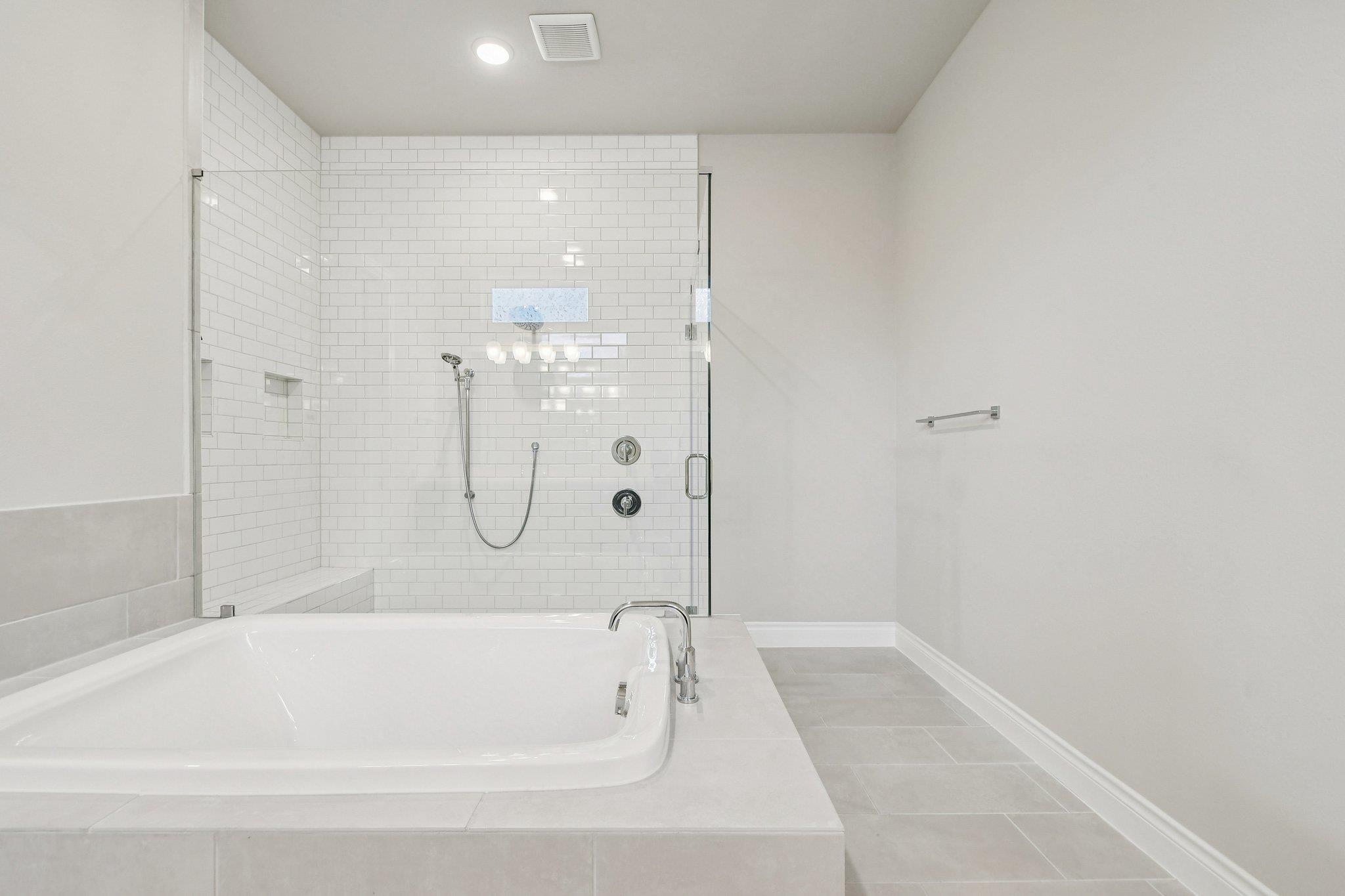 19500 Tranquility Falls Path, Lago Vista, TX 78645