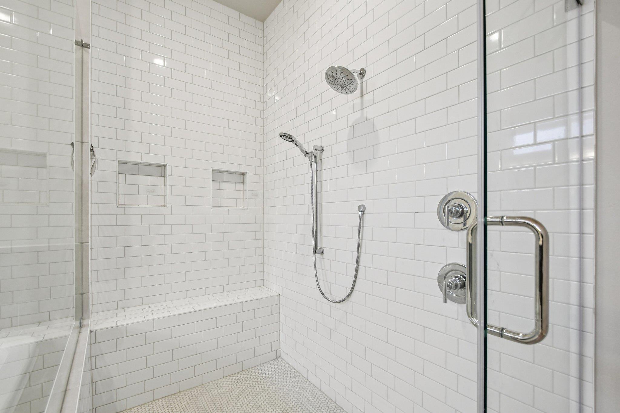 19500 Tranquility Falls Path, Lago Vista, TX 78645