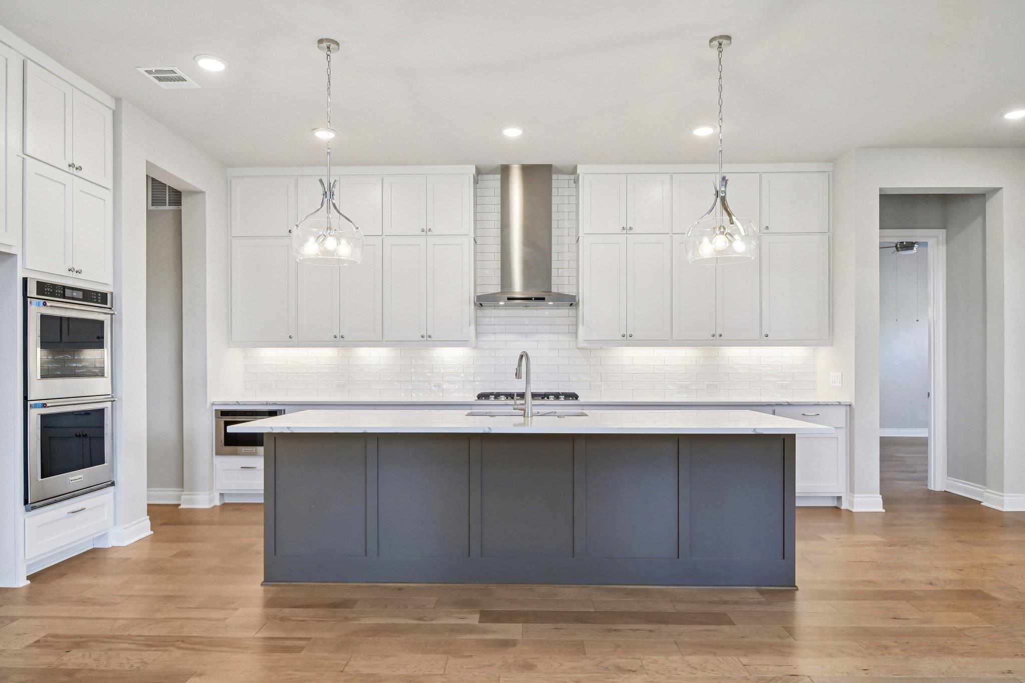 19500 Tranquility Falls Path, Lago Vista, TX 78645