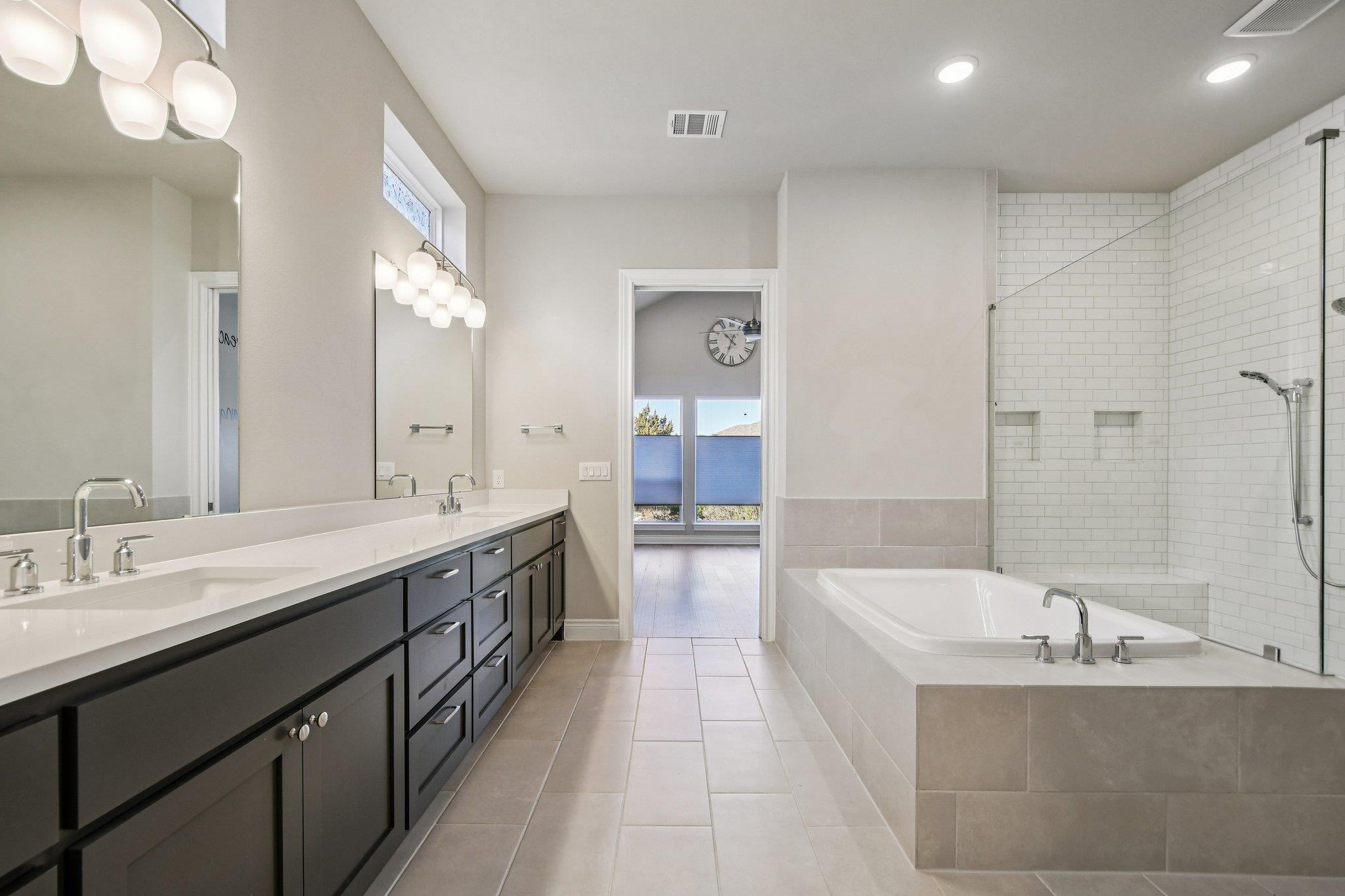 19500 Tranquility Falls Path, Lago Vista, TX 78645