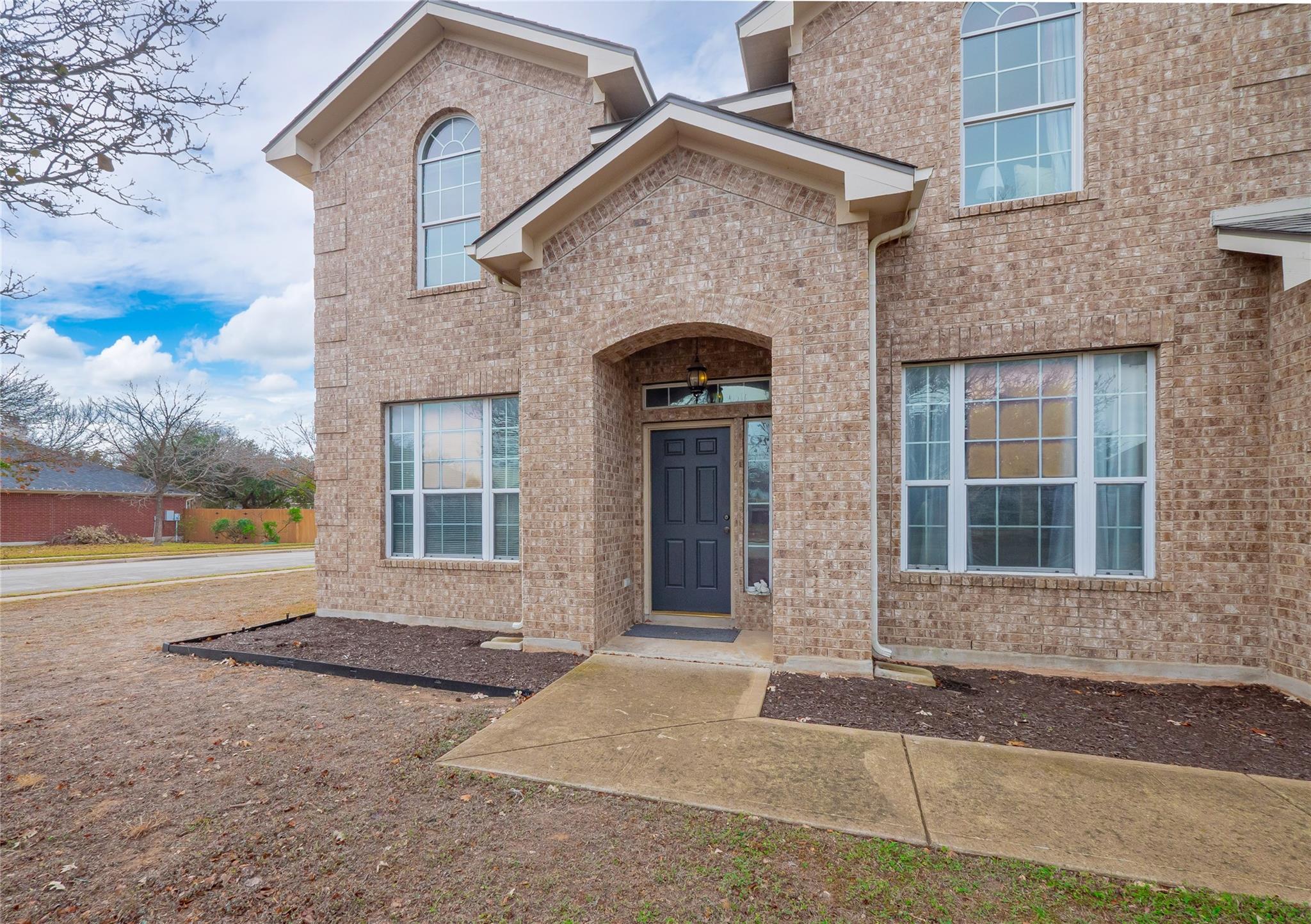 1819 Rutherford Dr, Leander, TX 78641