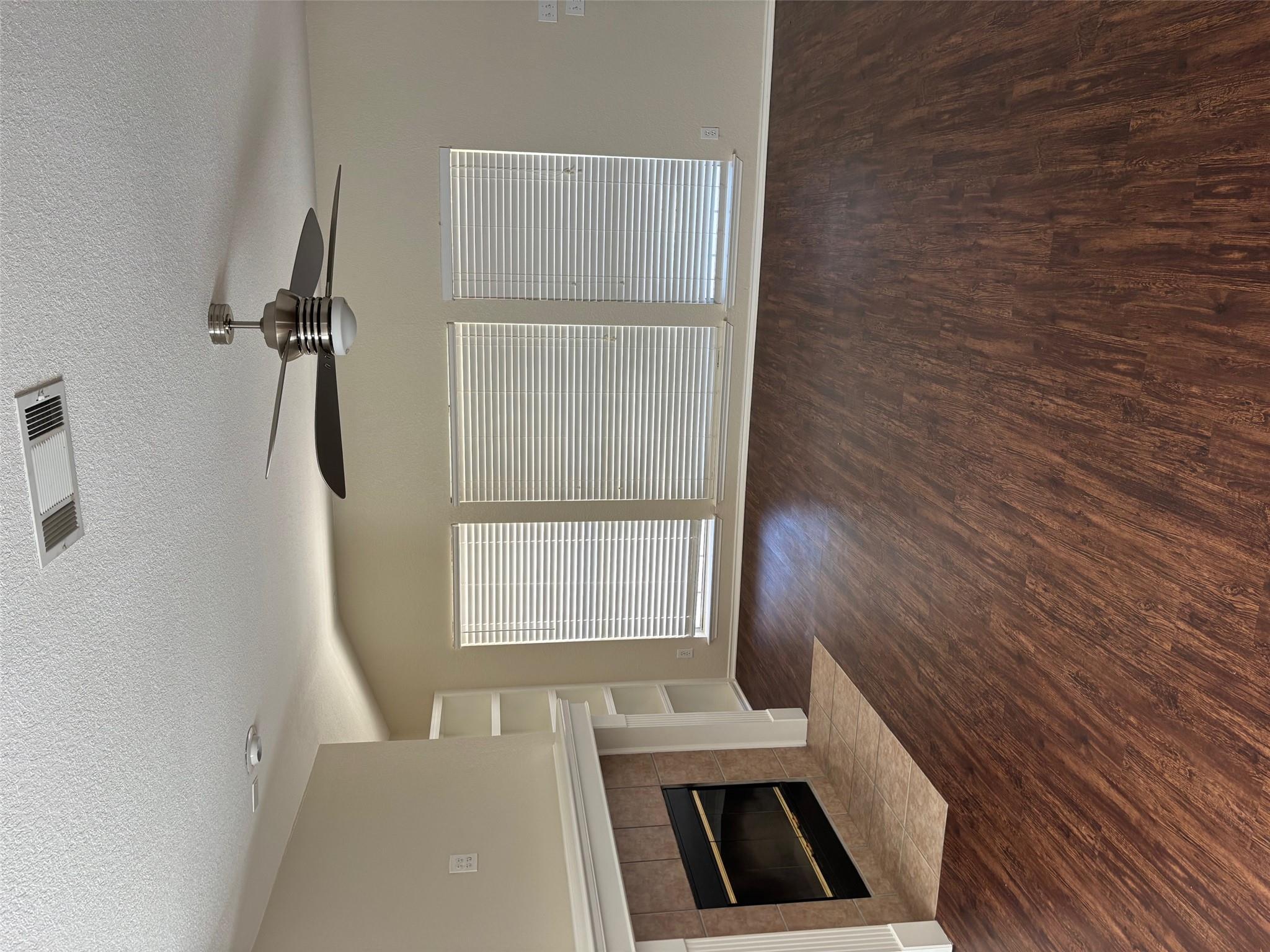 1403 Haley Gray Dr, Pflugerville, TX 78660