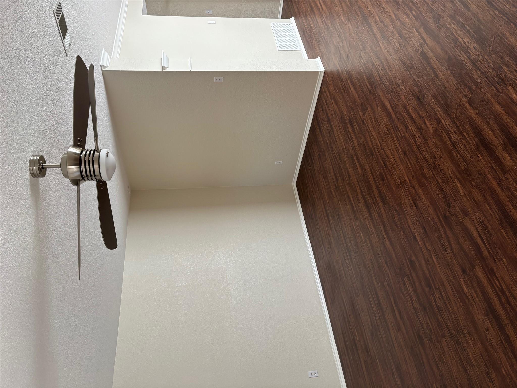 1403 Haley Gray Dr, Pflugerville, TX 78660