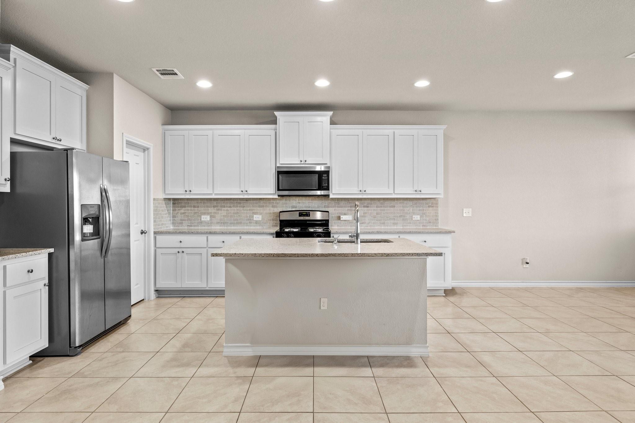 1421 Itzel Bnd, Leander, TX 78641