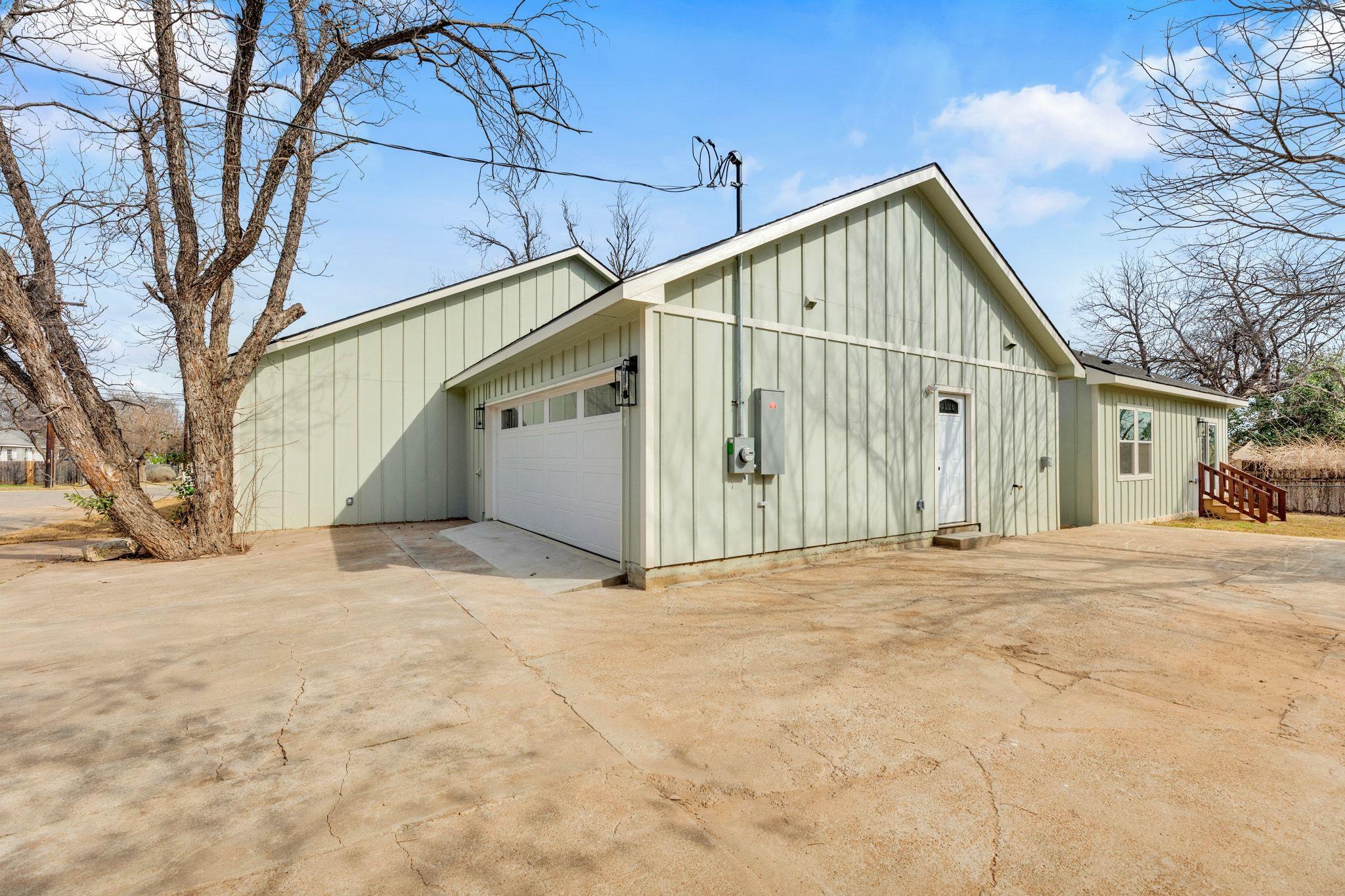 2102 S Church St, Georgetown, TX 78626