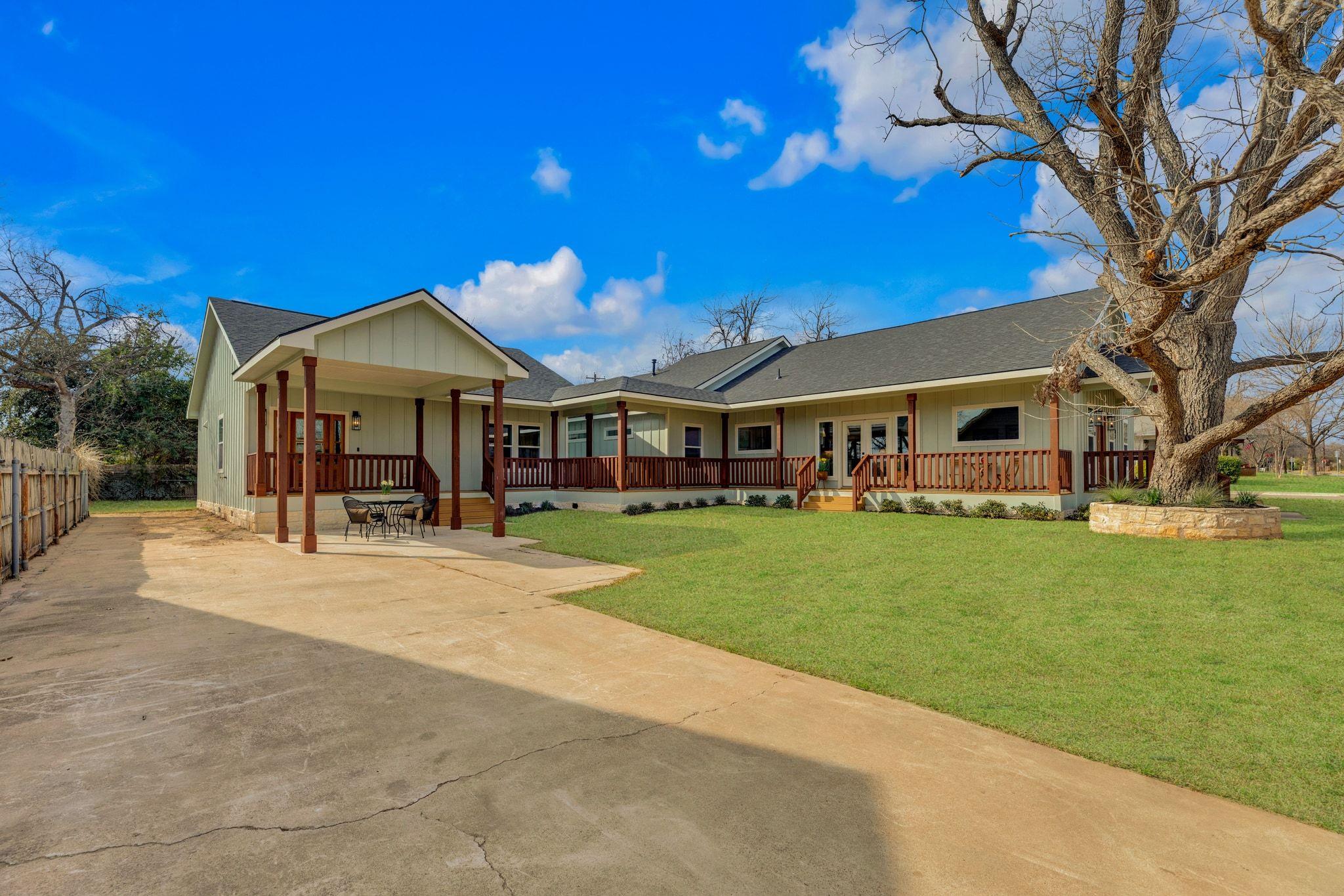 2102 S Church St, Georgetown, TX 78626