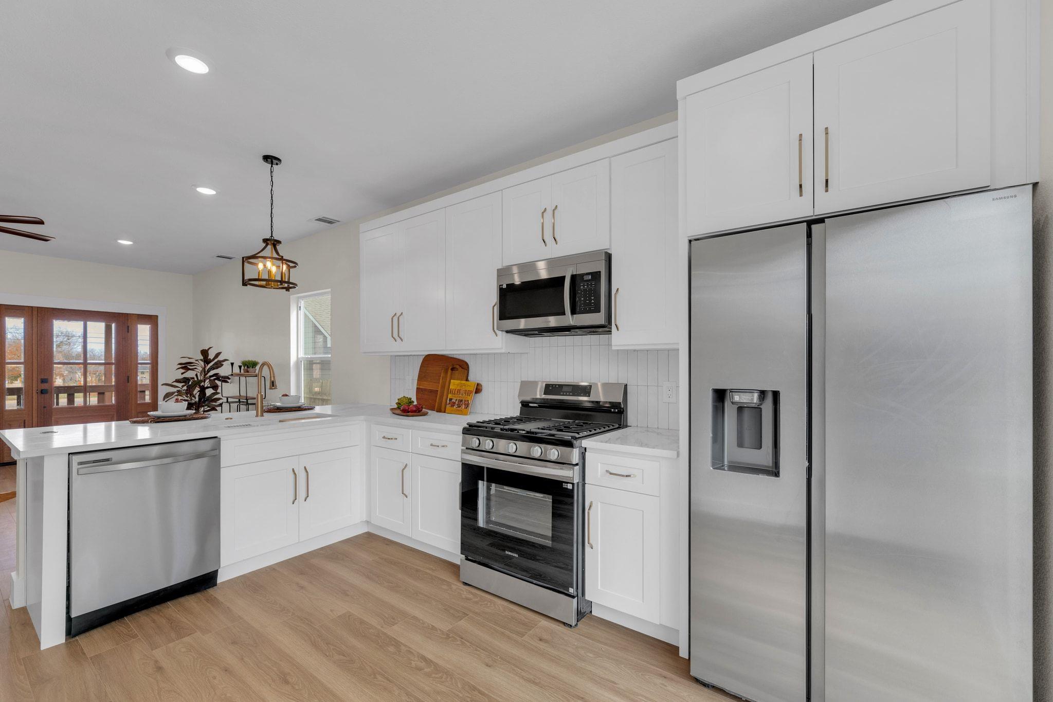 2102 S Church St, Georgetown, TX 78626