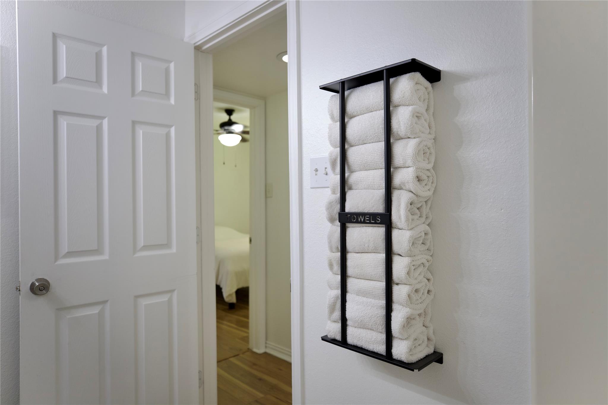 618 Bentwood Dr, Leander, TX 78641