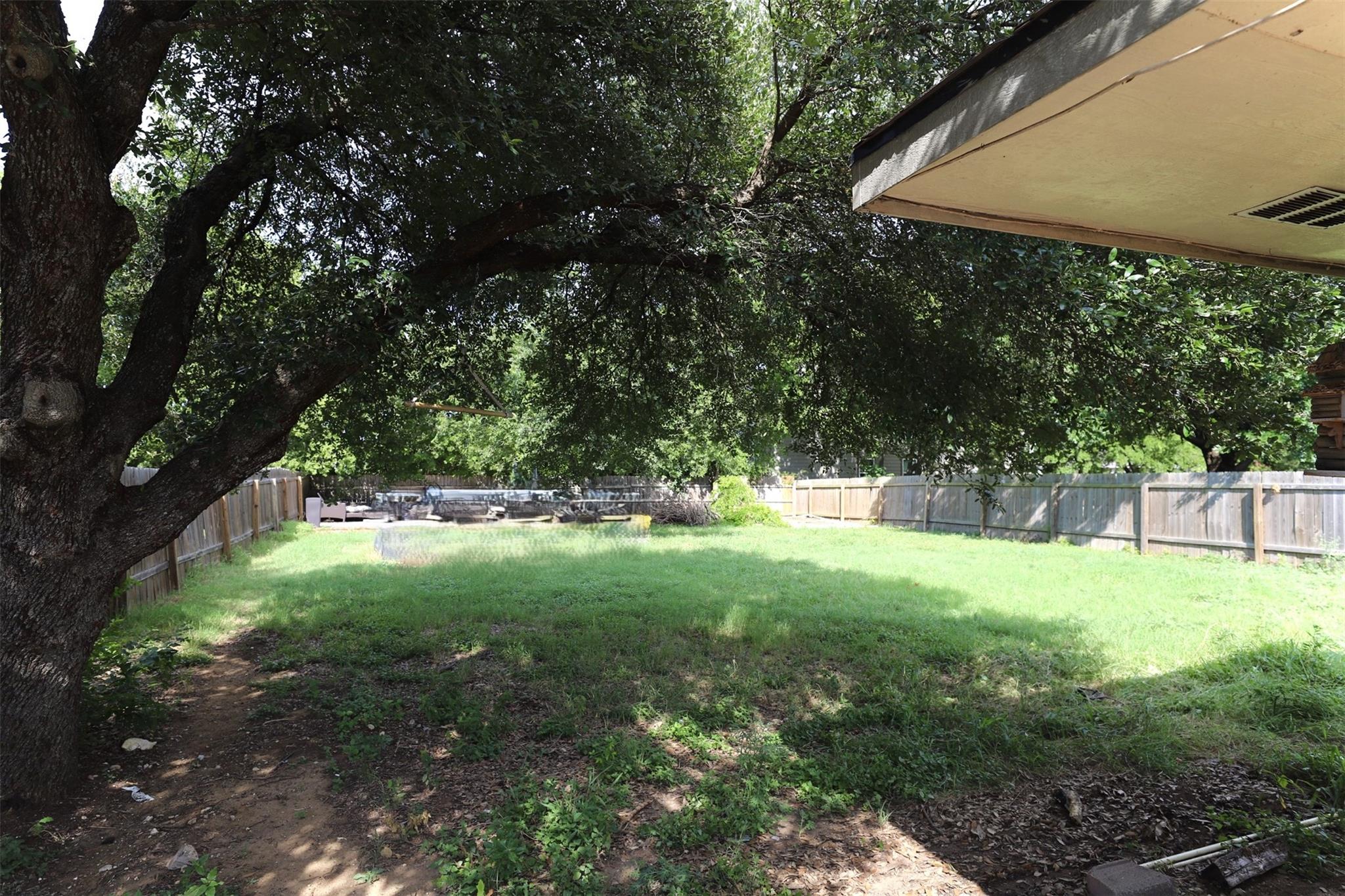 618 Bentwood Dr, Leander, TX 78641