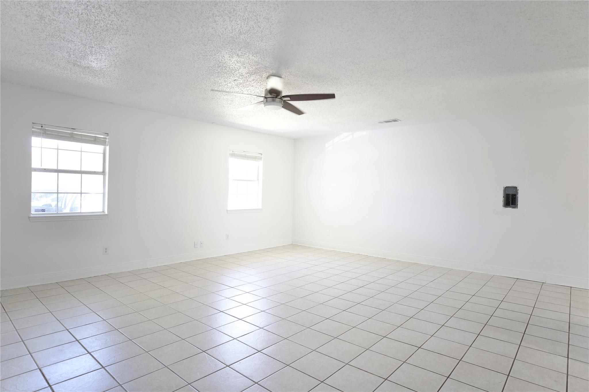 618 Bentwood Dr, Leander, TX 78641