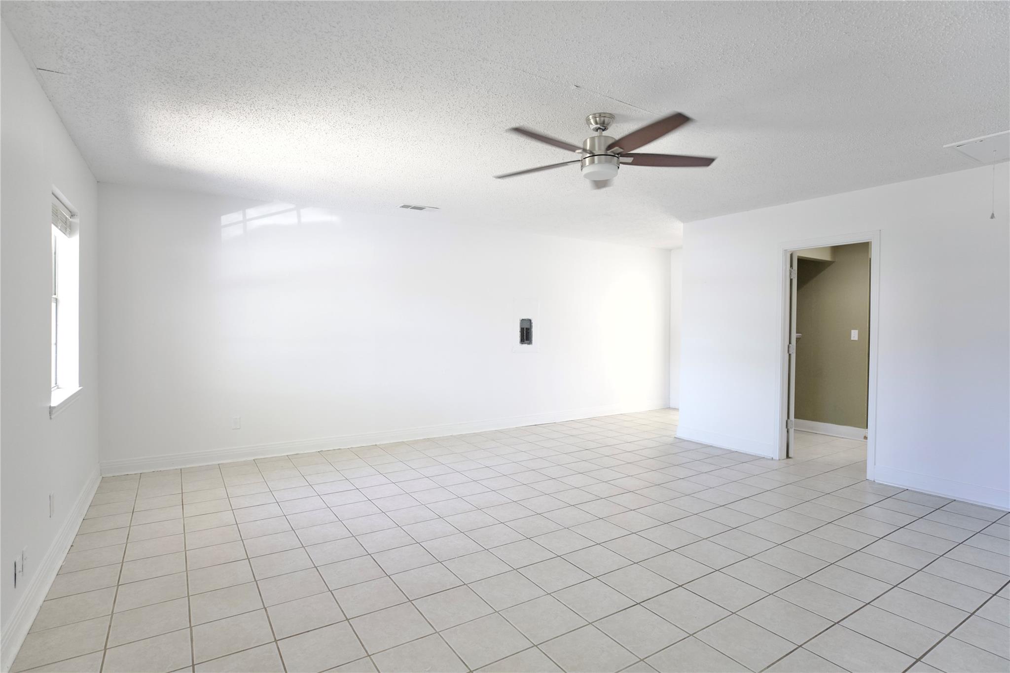 618 Bentwood Dr, Leander, TX 78641