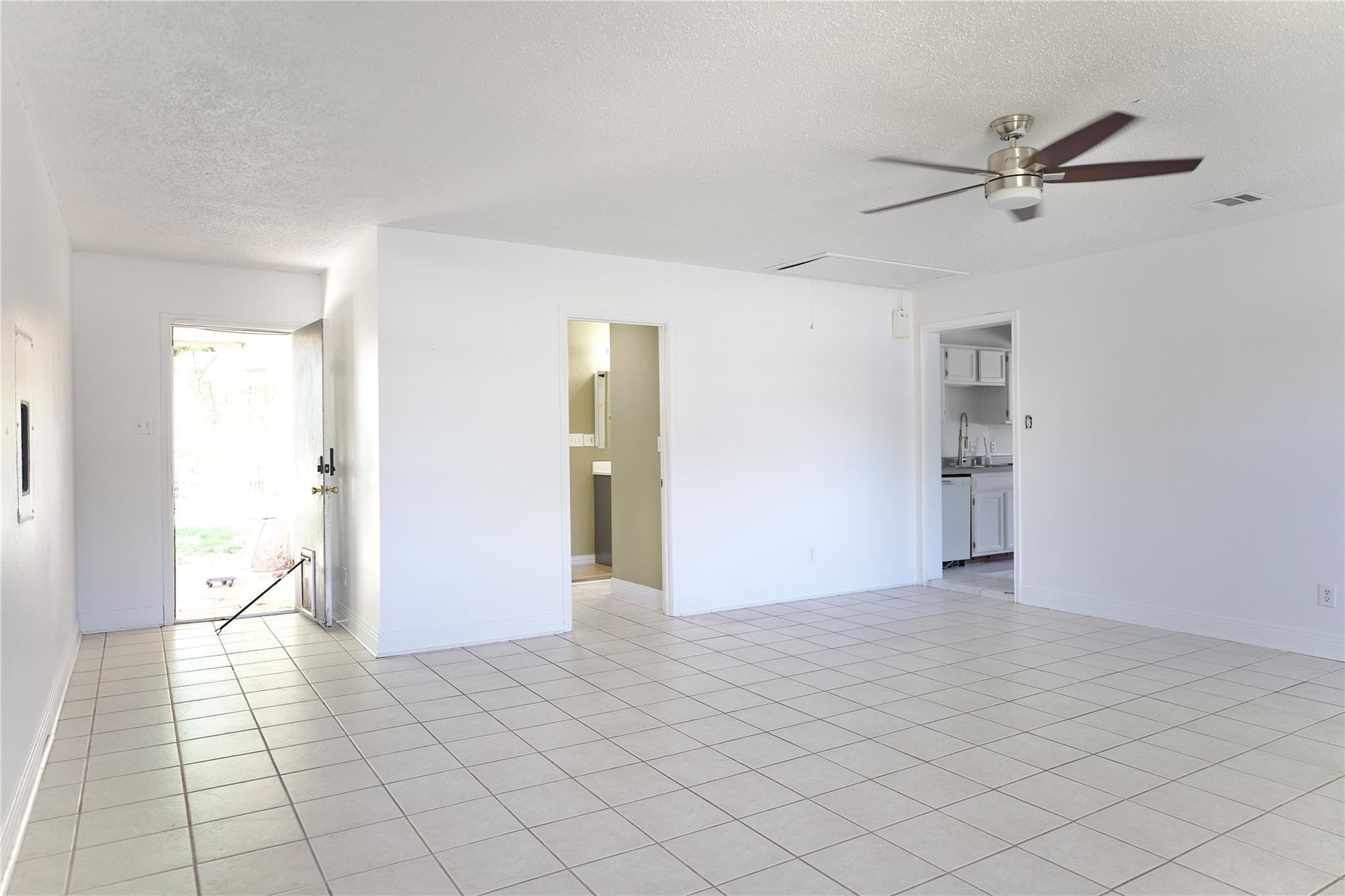 618 Bentwood Dr, Leander, TX 78641