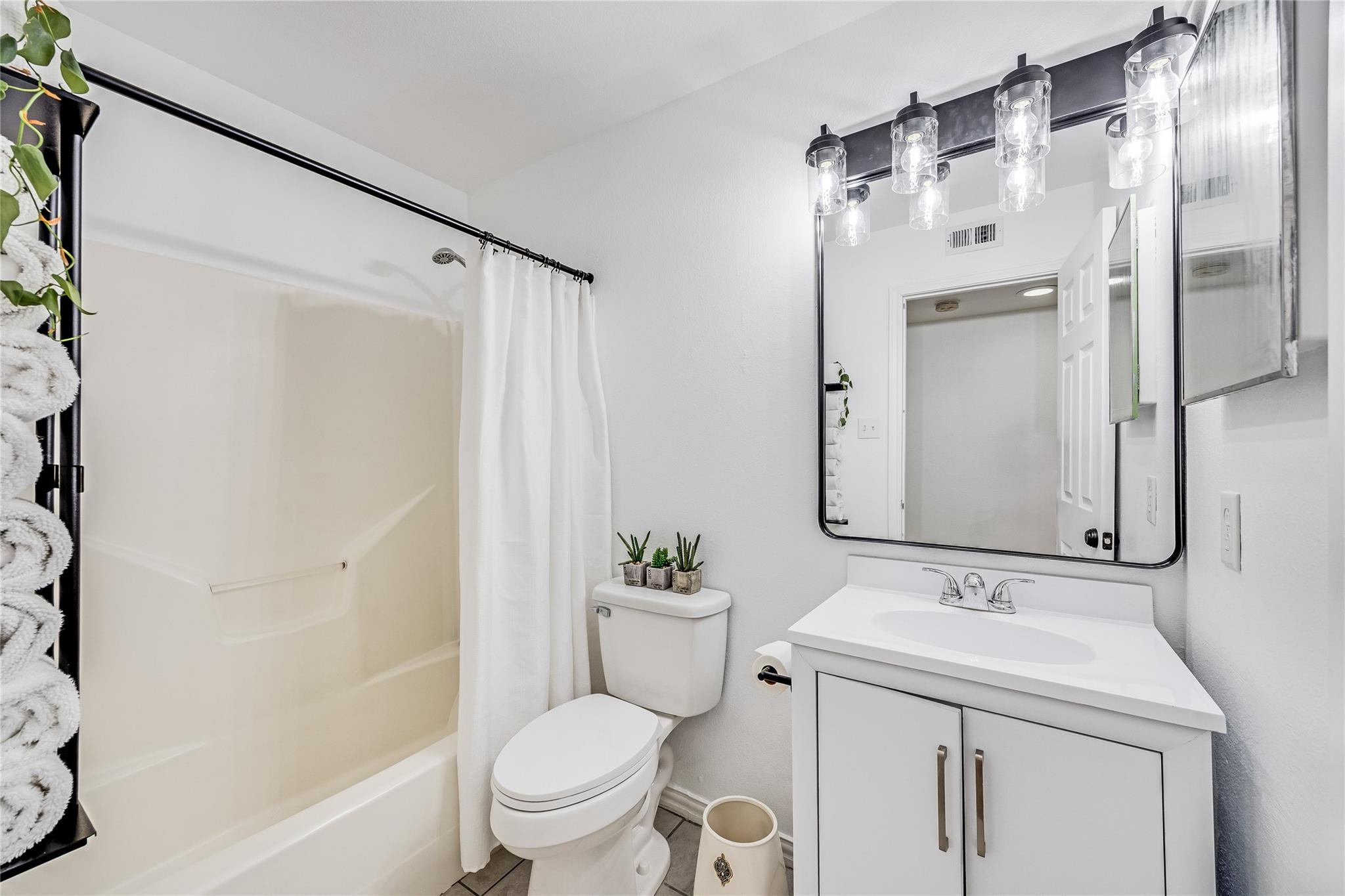 618 Bentwood Dr, Leander, TX 78641