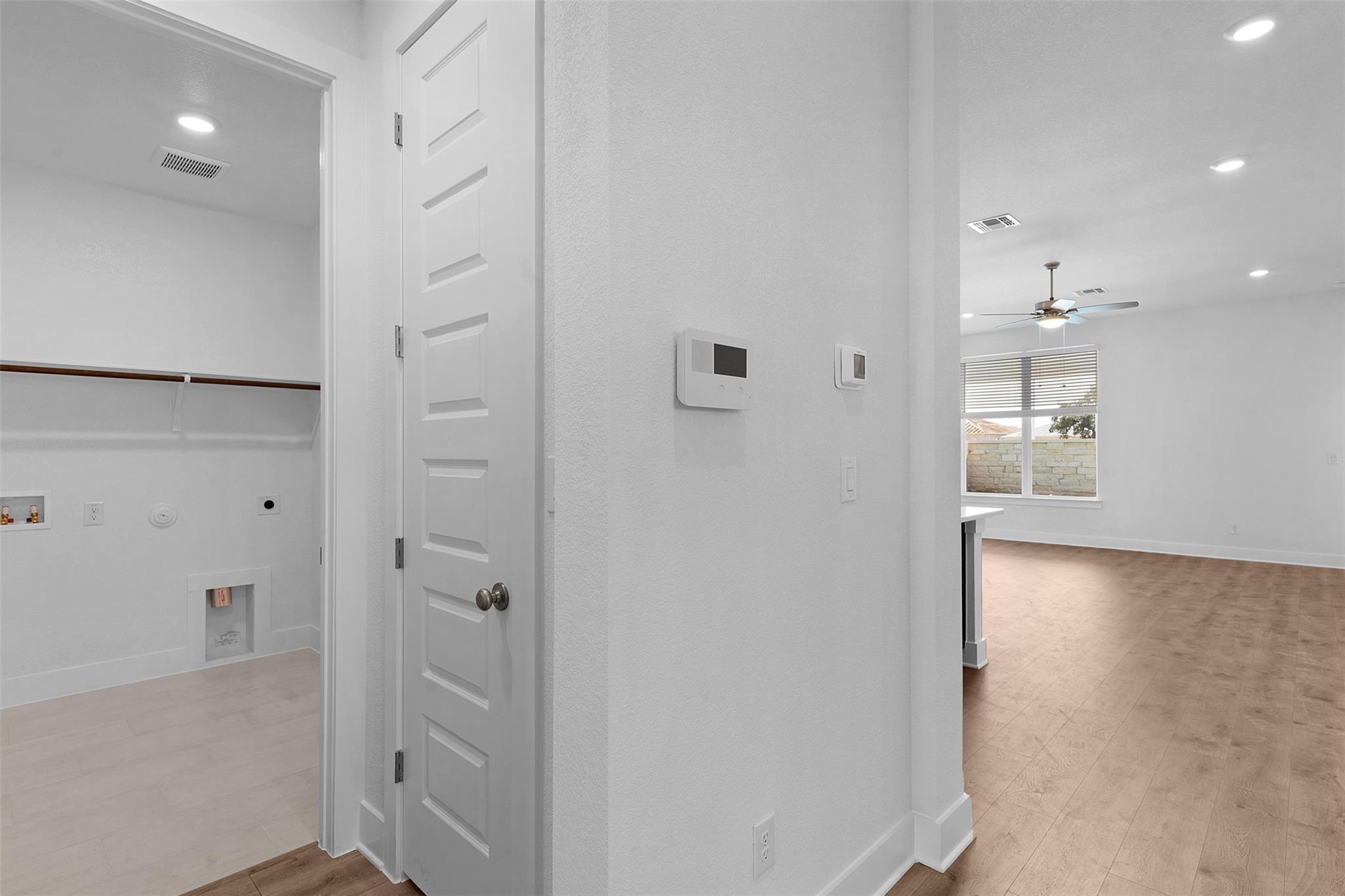 1129 Pansy Trl, Georgetown, TX 78628