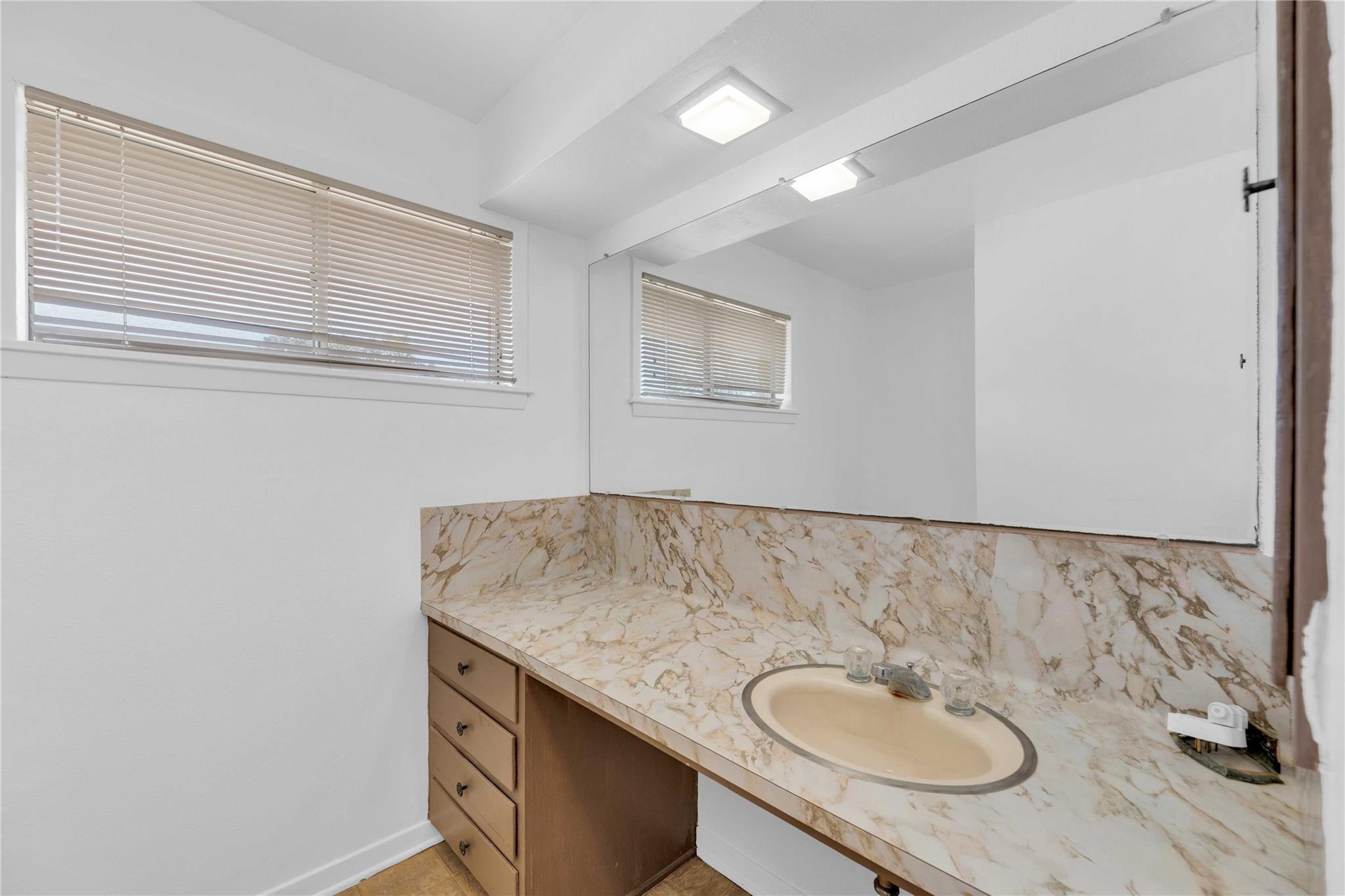 1243 North Jefferson Highway, La Grange, TX 78945