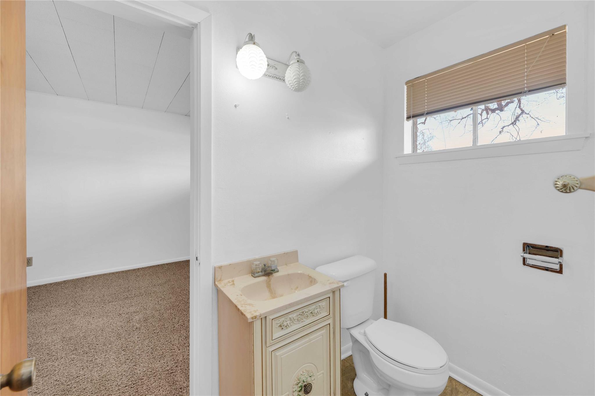 1243 North Jefferson Highway, La Grange, TX 78945