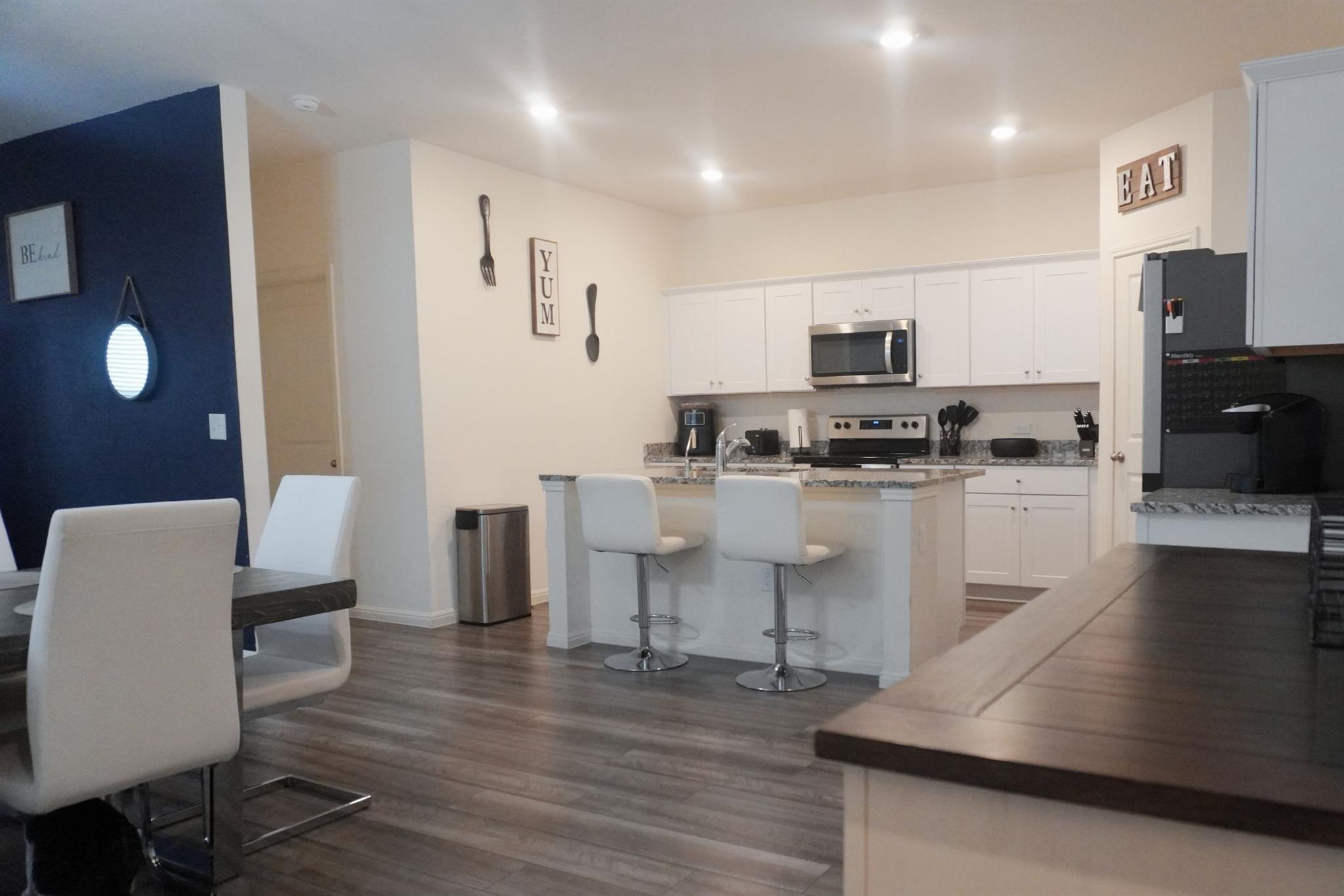 313 Magnum Force Dr, Jarrell, TX 76537