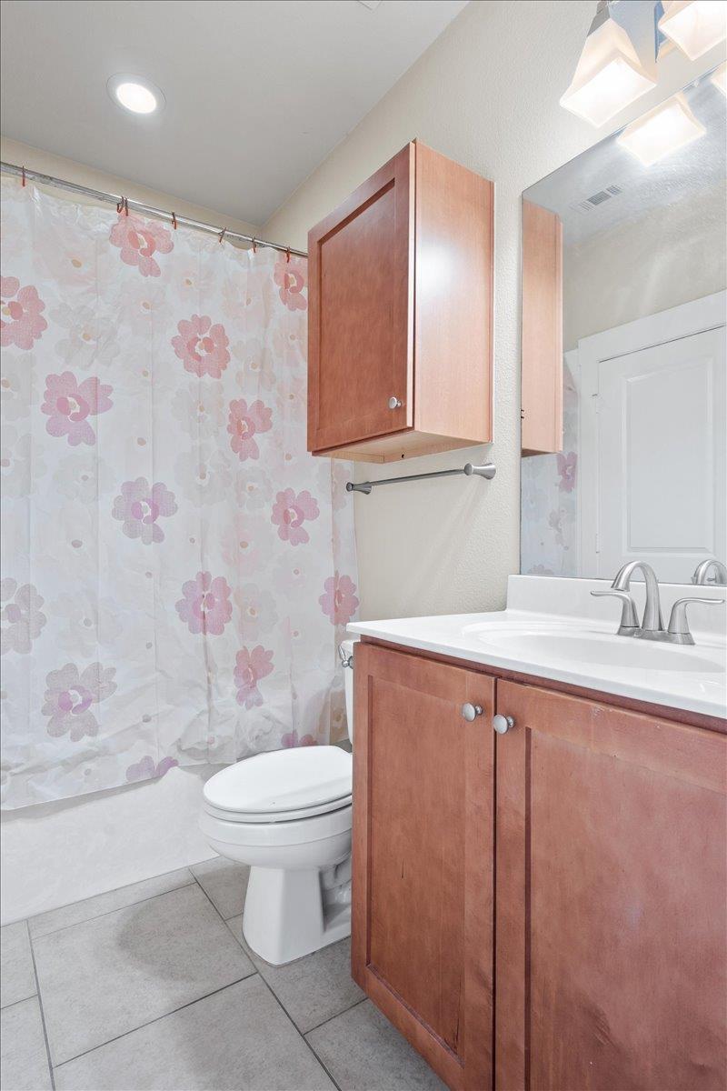 1601 Miriam Ave # 202, Austin, TX 78702