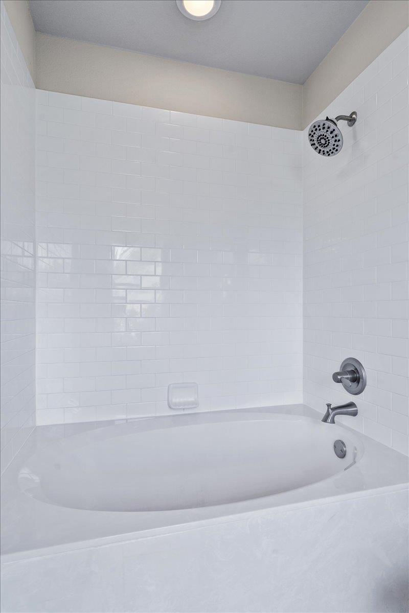 1601 Miriam Ave # 202, Austin, TX 78702