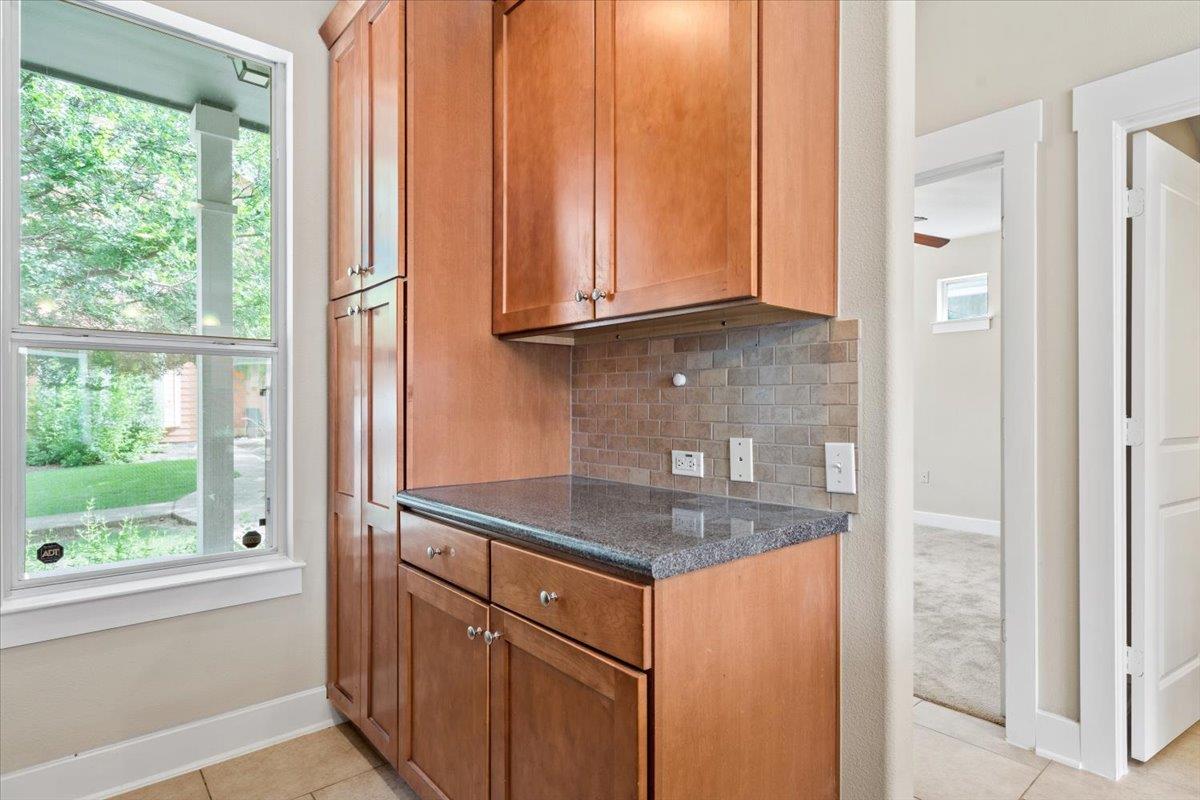 1601 Miriam Ave # 202, Austin, TX 78702