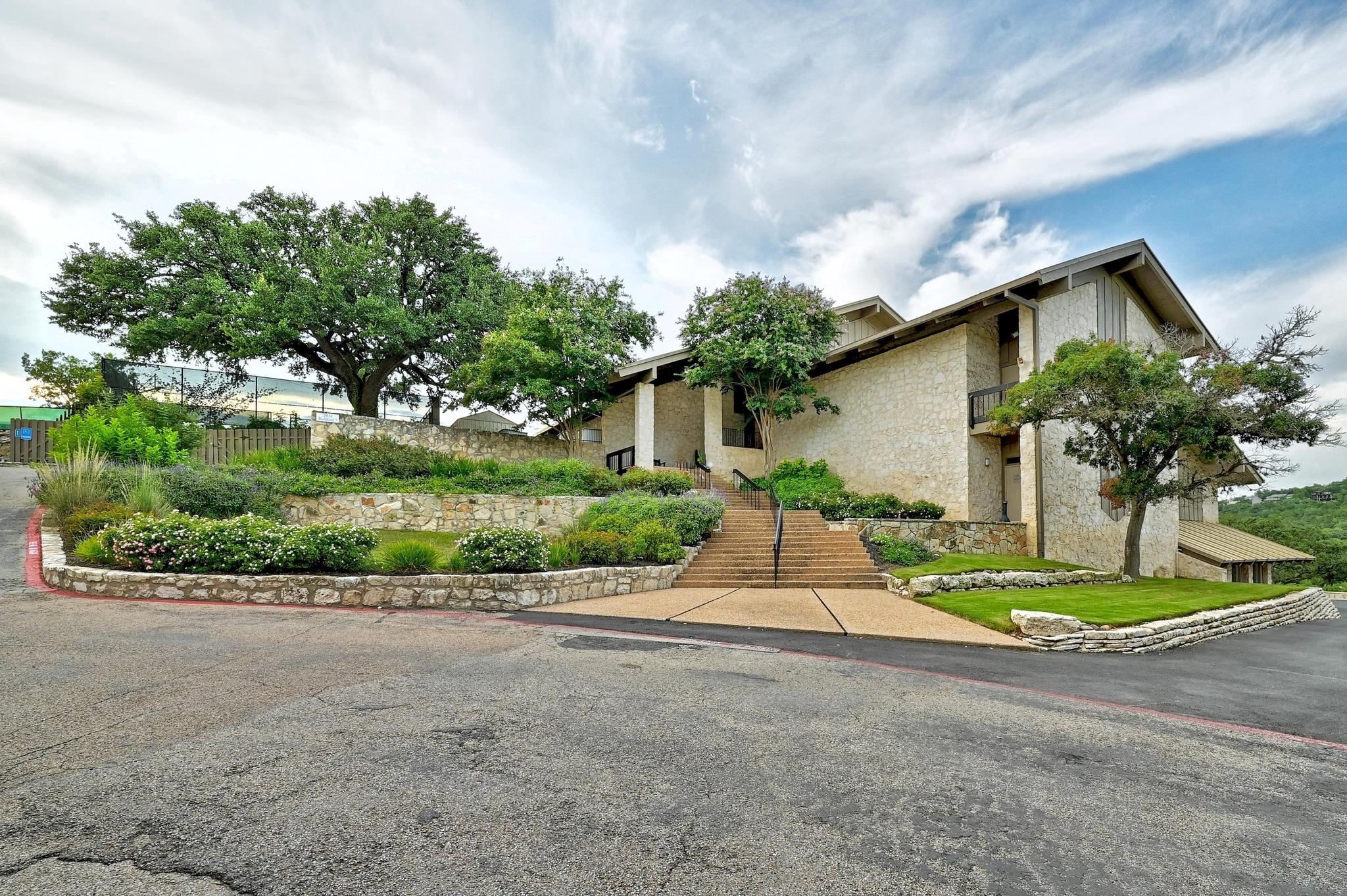 6203 Olympic Overlook Dr, Austin, TX 78746