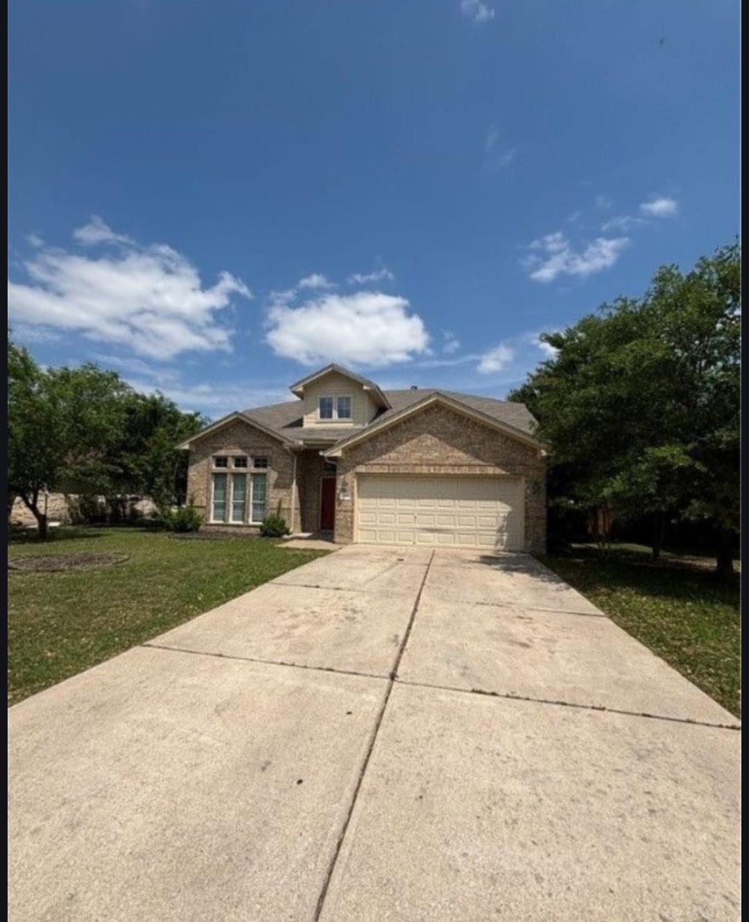 322 Lone Star Blvd, Hutto, TX 78634