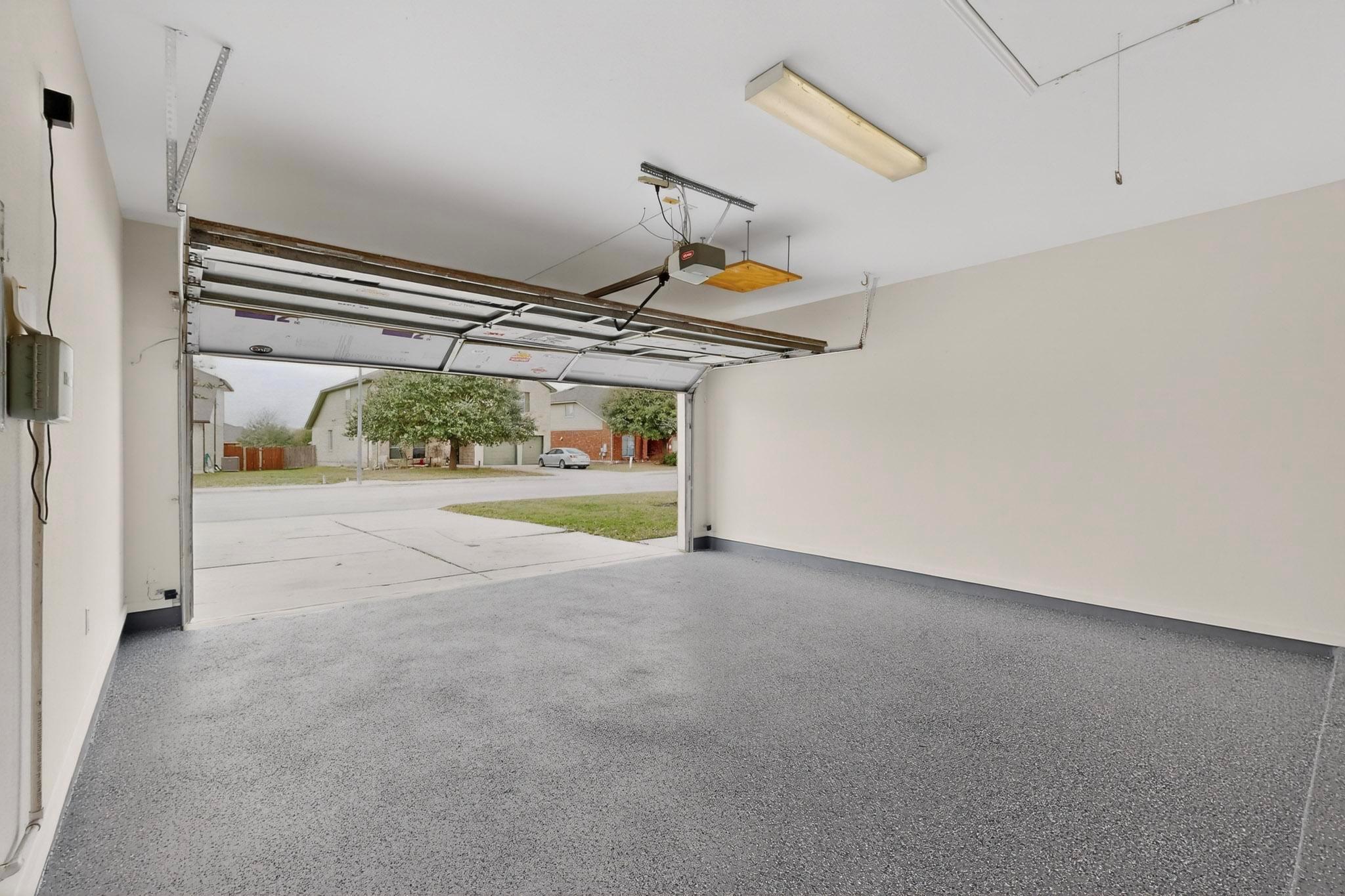 322 Lone Star Blvd, Hutto, TX 78634