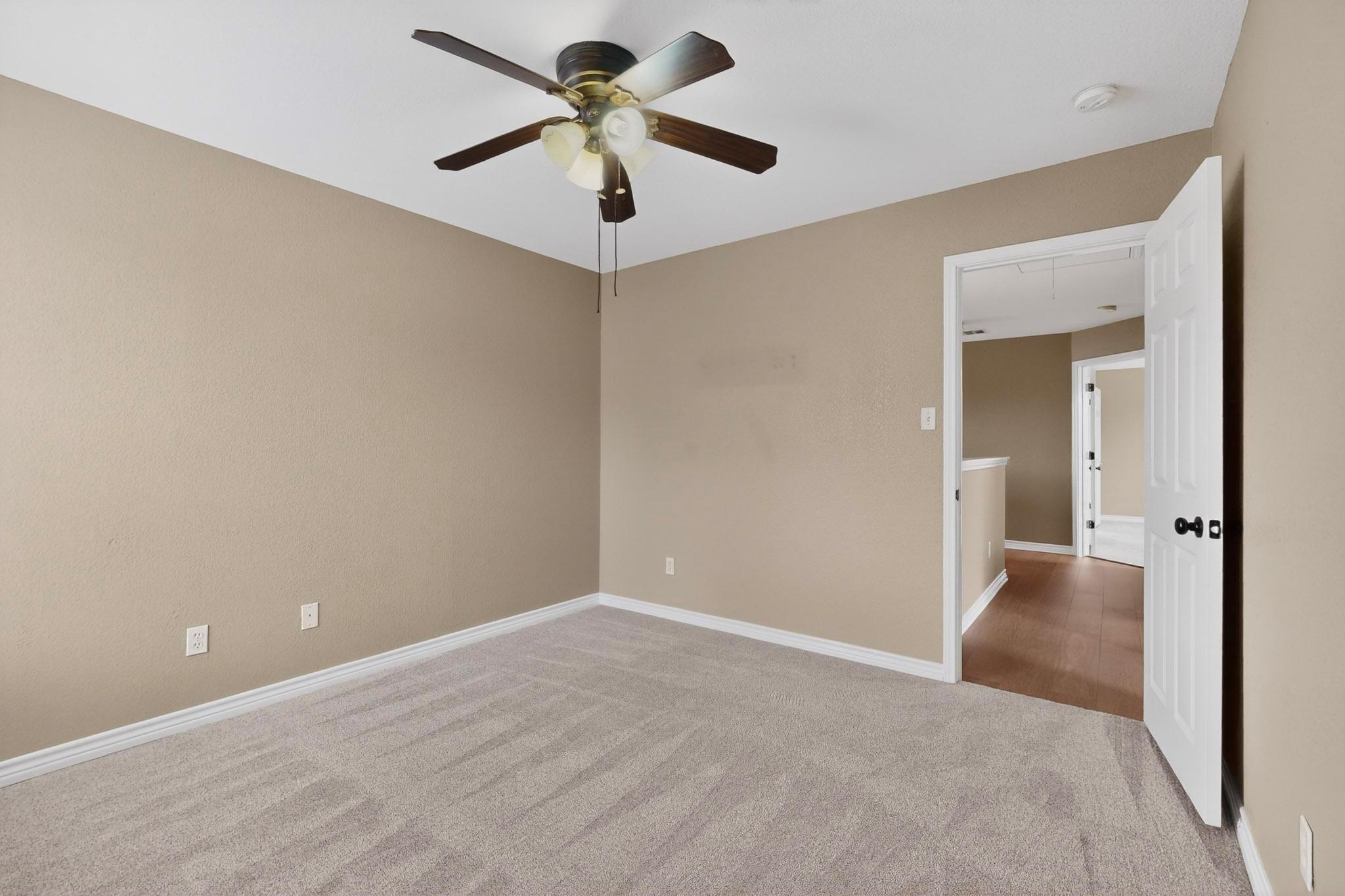 322 Lone Star Blvd, Hutto, TX 78634