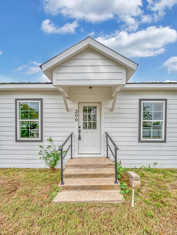 200 S Narcissus St, Thornton, TX 75838