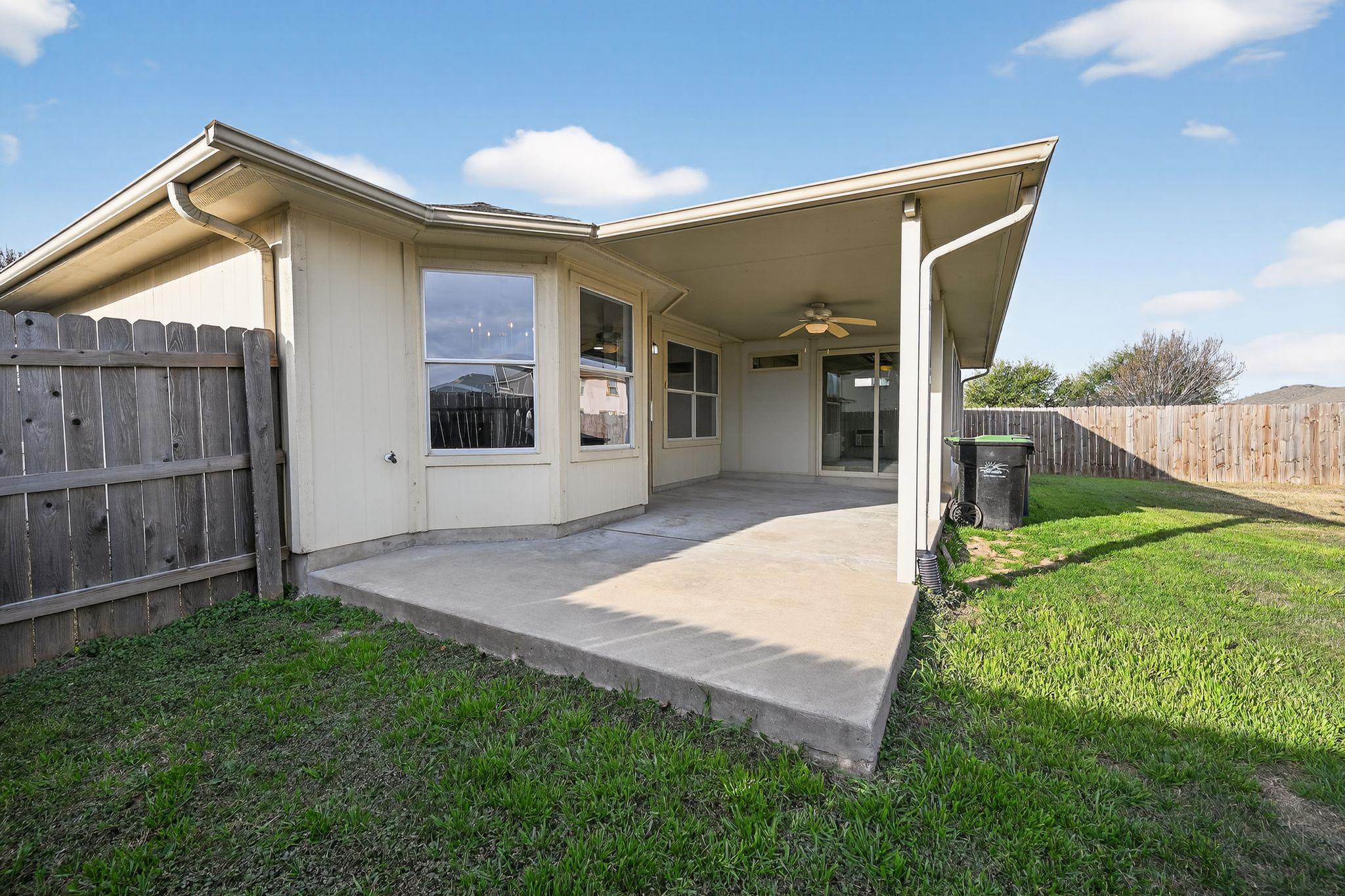 316 Flinn St, Hutto, TX 78634
