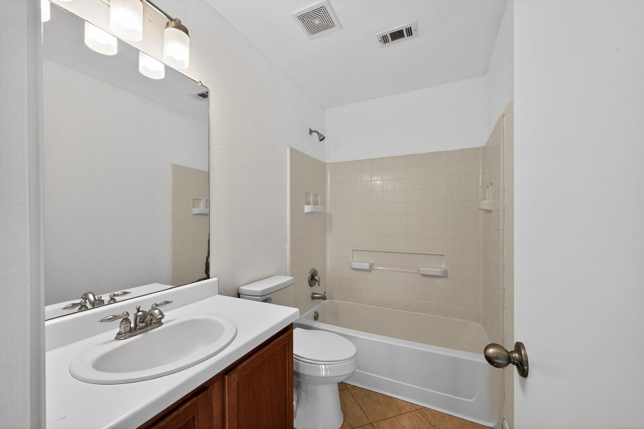 316 Flinn St, Hutto, TX 78634