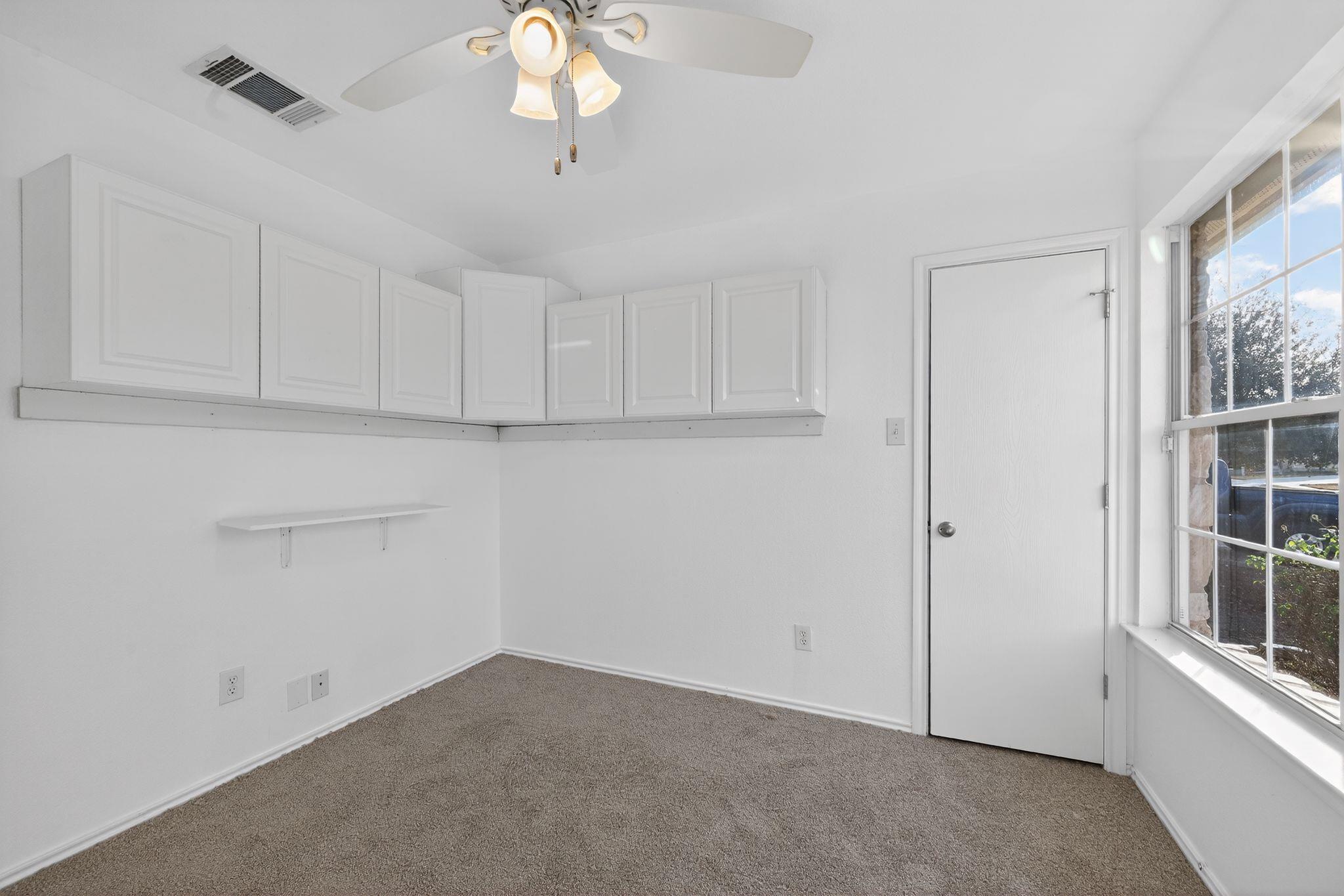 316 Flinn St, Hutto, TX 78634